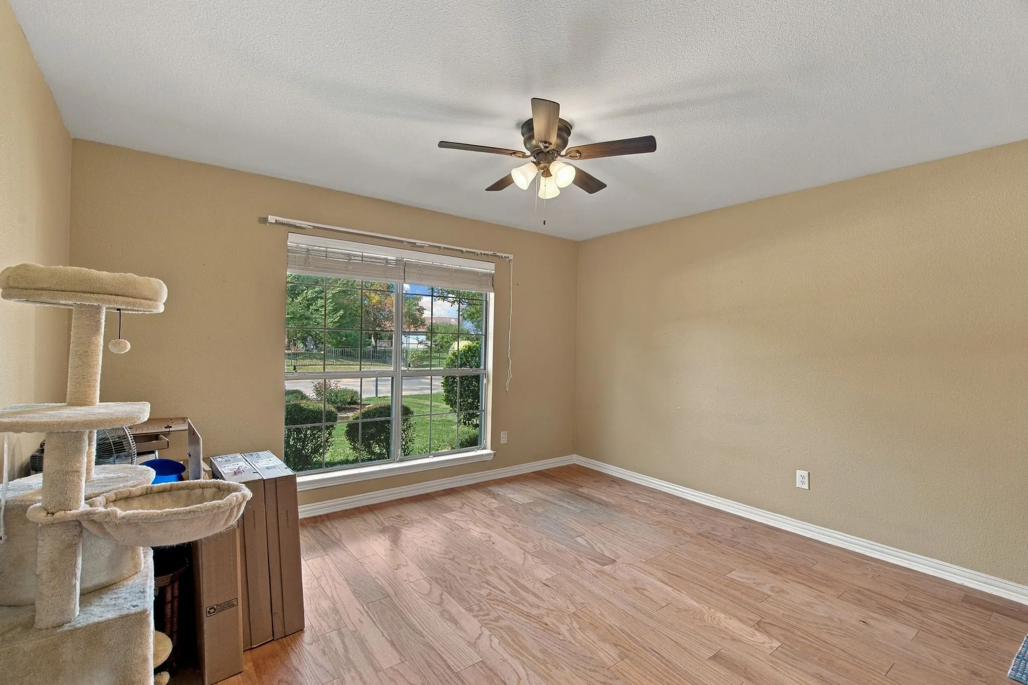 Single Family Residence For Sale in Denton County , 10409 Murray S Johnson Street, Denton, Texas 76207, 2 Bedroom, 3 Bathroom, 2 Garage spaces, 1,915 Sqft, built in 2003, mls#21404121, Real Estate Agent in Denton, Homes For Sale in Denton county, Homes For Sale in Denton, Realtor in Denton Texas, Real Estate Brokerage Independent Realty Texas, Luminita Cordes Realtor