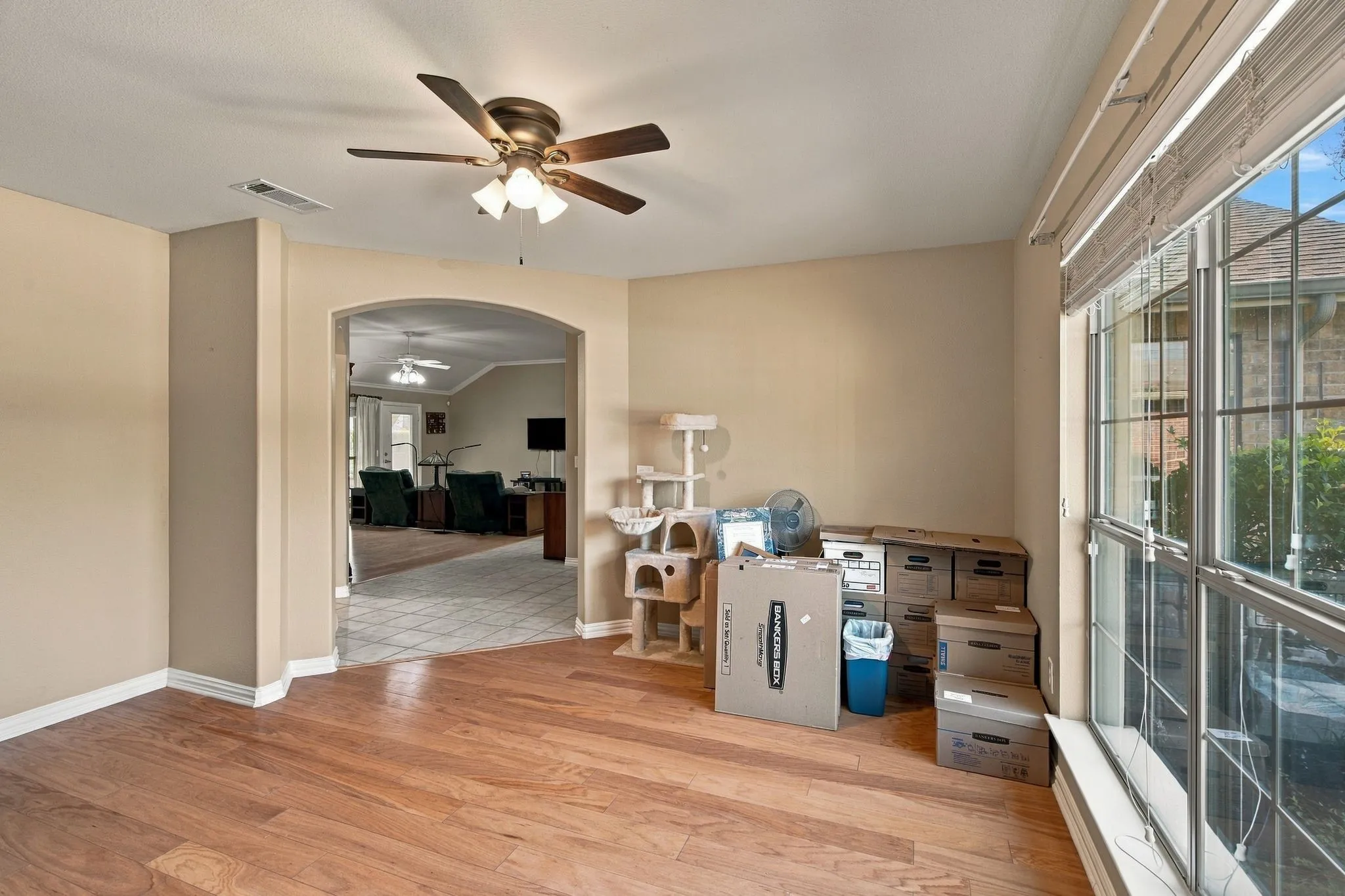 Single Family Residence For Sale in Denton County , 10409 Murray S Johnson Street, Denton, Texas 76207, 2 Bedroom, 3 Bathroom, 2 Garage spaces, 1,915 Sqft, built in 2003, mls#21404121, Real Estate Agent in Denton, Homes For Sale in Denton county, Homes For Sale in Denton, Realtor in Denton Texas, Real Estate Brokerage Independent Realty Texas, Luminita Cordes Realtor