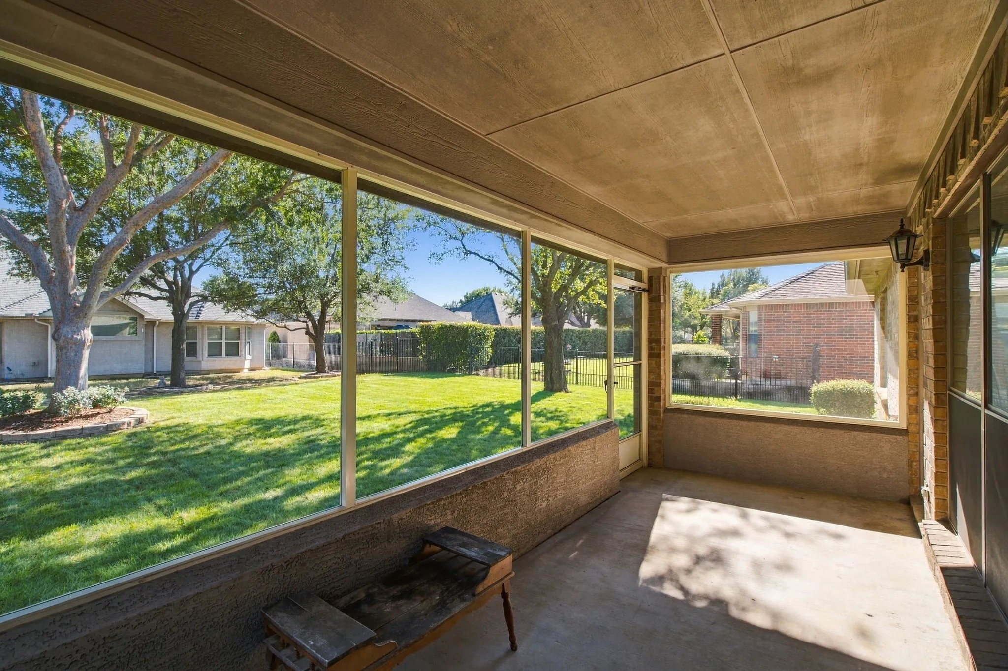 Single Family Residence For Sale in Denton County , 10409 Murray S Johnson Street, Denton, Texas 76207, 2 Bedroom, 3 Bathroom, 2 Garage spaces, 1,915 Sqft, built in 2003, mls#21404121, Real Estate Agent in Denton, Homes For Sale in Denton county, Homes For Sale in Denton, Realtor in Denton Texas, Real Estate Brokerage Independent Realty Texas, Luminita Cordes Realtor