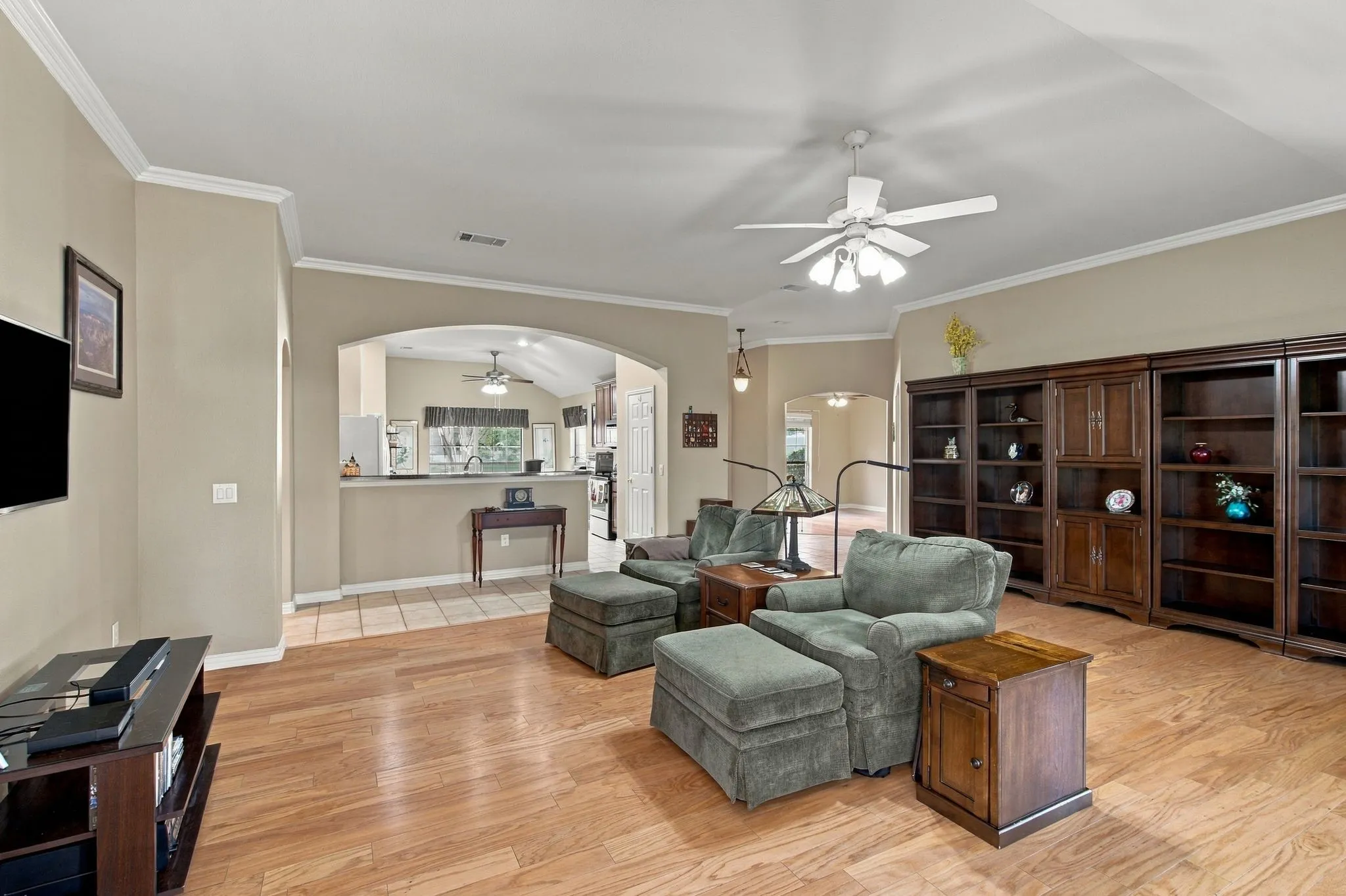 Single Family Residence For Sale in Denton County , 10409 Murray S Johnson Street, Denton, Texas 76207, 2 Bedroom, 3 Bathroom, 2 Garage spaces, 1,915 Sqft, built in 2003, mls#21404121, Real Estate Agent in Denton, Homes For Sale in Denton county, Homes For Sale in Denton, Realtor in Denton Texas, Real Estate Brokerage Independent Realty Texas, Luminita Cordes Realtor