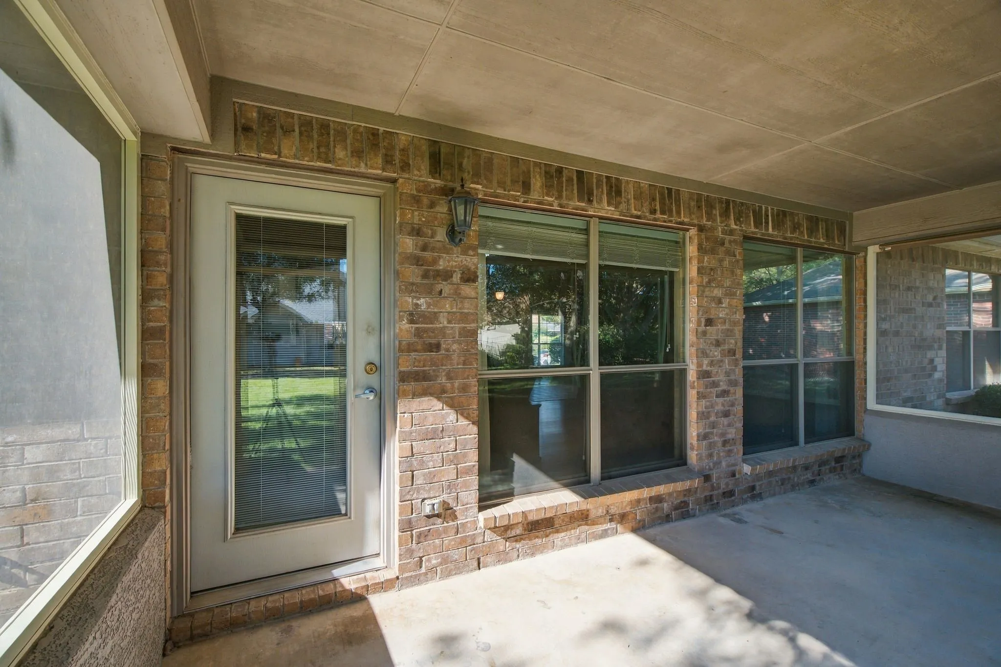 Single Family Residence For Sale in Denton County , 10409 Murray S Johnson Street, Denton, Texas 76207, 2 Bedroom, 3 Bathroom, 2 Garage spaces, 1,915 Sqft, built in 2003, mls#21404121, Real Estate Agent in Denton, Homes For Sale in Denton county, Homes For Sale in Denton, Realtor in Denton Texas, Real Estate Brokerage Independent Realty Texas, Luminita Cordes Realtor