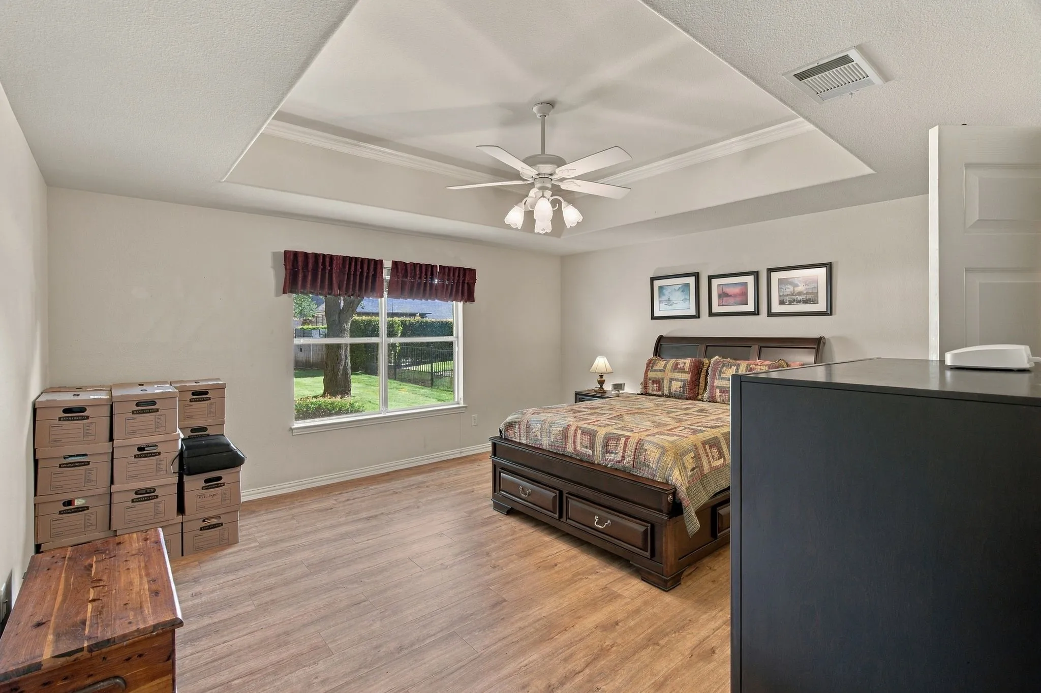 Single Family Residence For Sale in Denton County , 10409 Murray S Johnson Street, Denton, Texas 76207, 2 Bedroom, 3 Bathroom, 2 Garage spaces, 1,915 Sqft, built in 2003, mls#21404121, Real Estate Agent in Denton, Homes For Sale in Denton county, Homes For Sale in Denton, Realtor in Denton Texas, Real Estate Brokerage Independent Realty Texas, Luminita Cordes Realtor