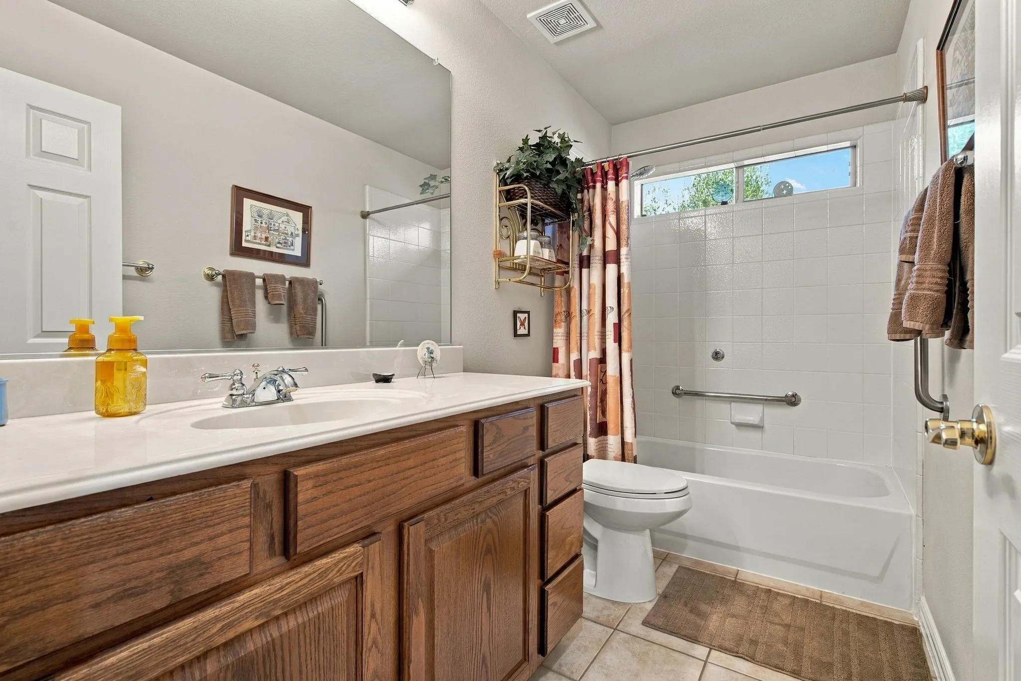 Single Family Residence For Sale in Denton County , 10409 Murray S Johnson Street, Denton, Texas 76207, 2 Bedroom, 3 Bathroom, 2 Garage spaces, 1,915 Sqft, built in 2003, mls#21404121, Real Estate Agent in Denton, Homes For Sale in Denton county, Homes For Sale in Denton, Realtor in Denton Texas, Real Estate Brokerage Independent Realty Texas, Luminita Cordes Realtor