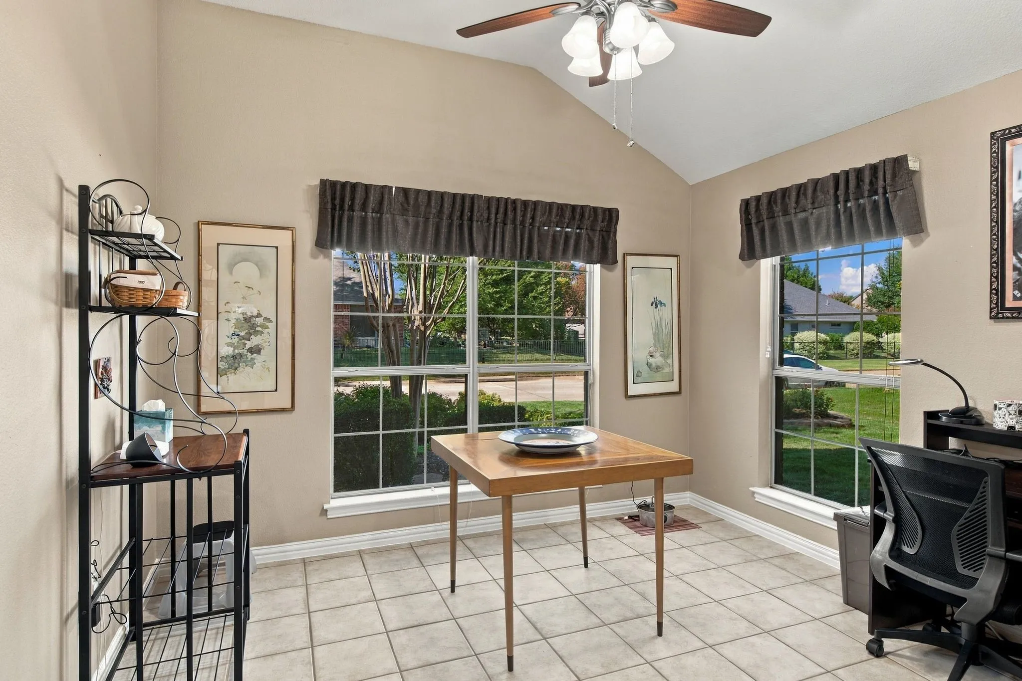 Single Family Residence For Sale in Denton County , 10409 Murray S Johnson Street, Denton, Texas 76207, 2 Bedroom, 3 Bathroom, 2 Garage spaces, 1,915 Sqft, built in 2003, mls#21404121, Real Estate Agent in Denton, Homes For Sale in Denton county, Homes For Sale in Denton, Realtor in Denton Texas, Real Estate Brokerage Independent Realty Texas, Luminita Cordes Realtor