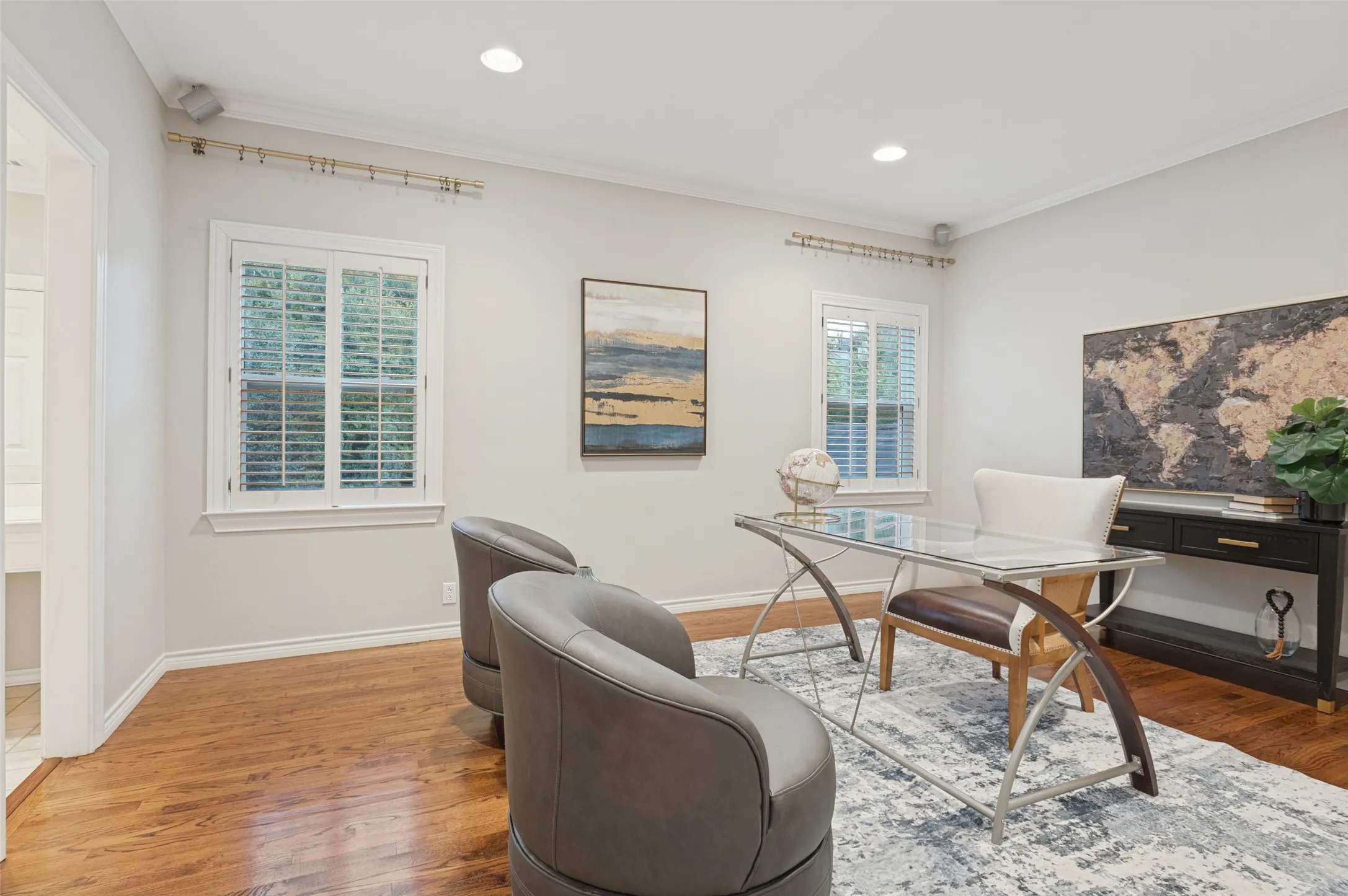 Office upstairs or bedroom