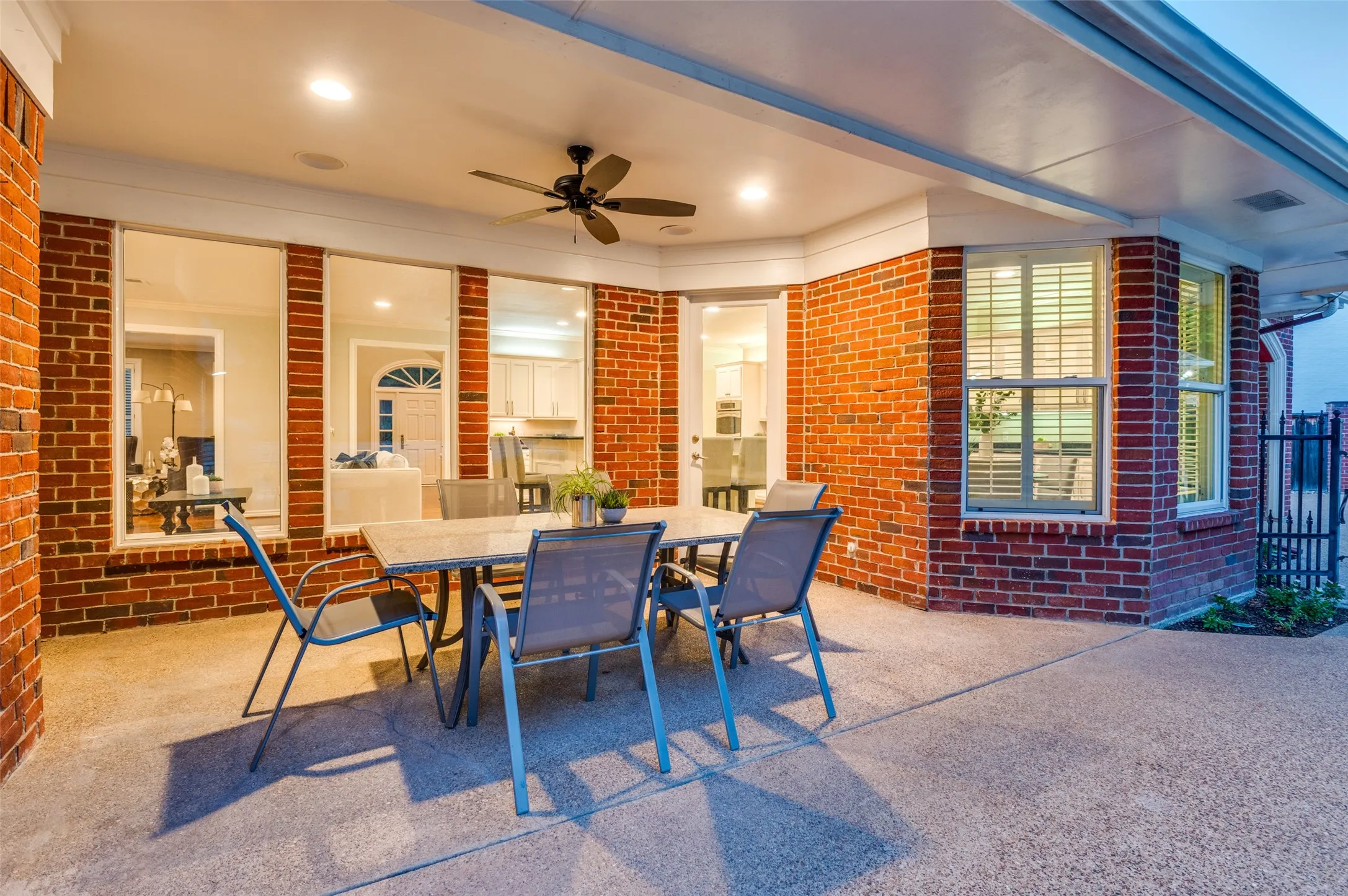 Outdoor covered dining pation