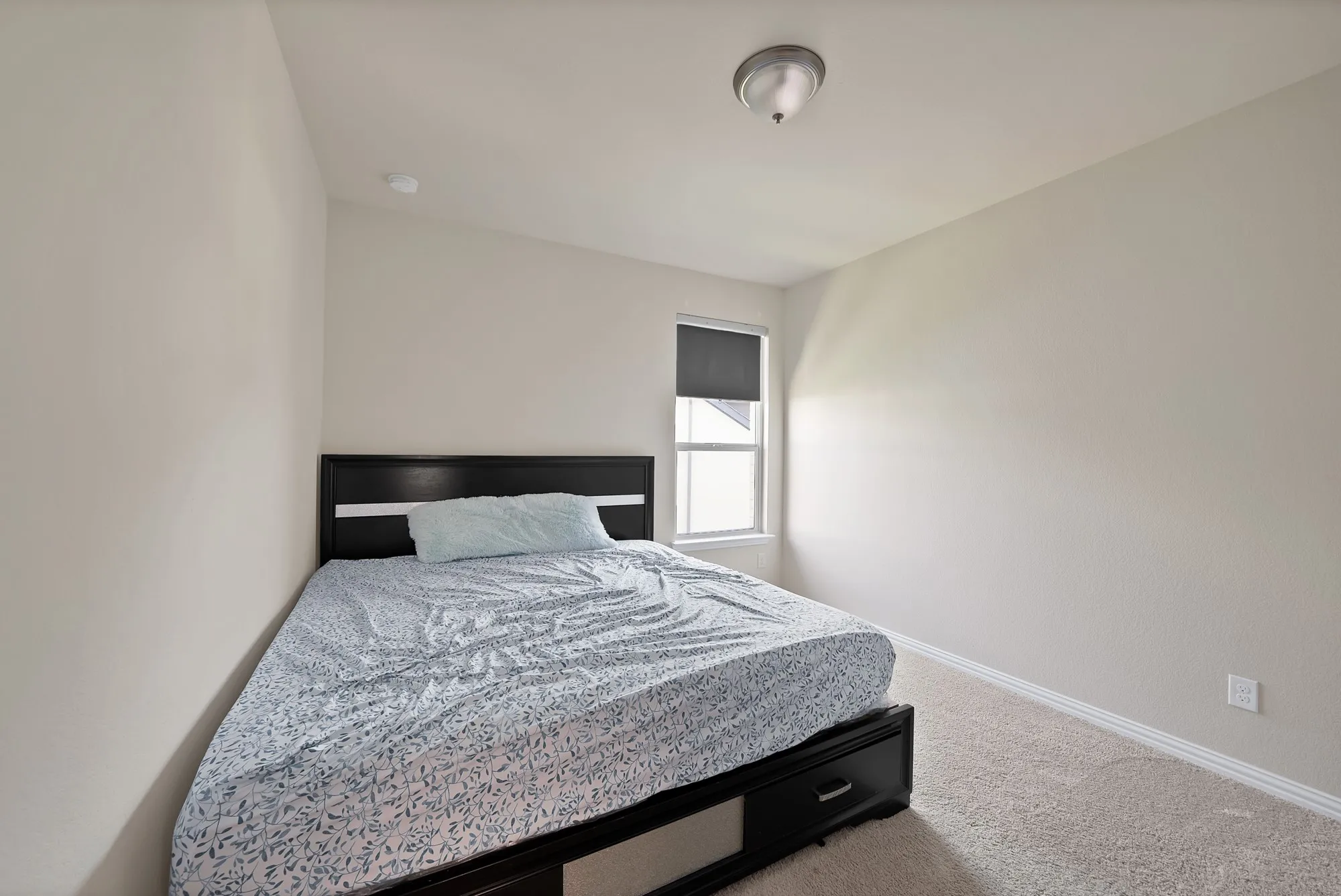 Single Family Residence For Sale in Denton County , 2425 Muirfield Drive, Little Elm, Texas 75036, 4 Bedroom, 4 Bathroom, 2 Garage spaces, 2,704 Sqft, built in 2021, mls#21408731, Real Estate Agent in Little Elm, Homes For Sale in Denton county, Homes For Sale in Little Elm, Realtor in Little Elm Texas, Real Estate Brokerage Independent Realty Texas, Luminita Cordes Realtor