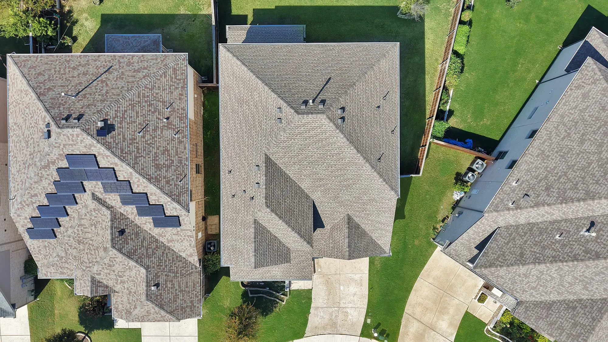 Single Family Residence For Sale in Denton County , 2425 Muirfield Drive, Little Elm, Texas 75036, 4 Bedroom, 4 Bathroom, 2 Garage spaces, 2,704 Sqft, built in 2021, mls#21408731, Real Estate Agent in Little Elm, Homes For Sale in Denton county, Homes For Sale in Little Elm, Realtor in Little Elm Texas, Real Estate Brokerage Independent Realty Texas, Luminita Cordes Realtor