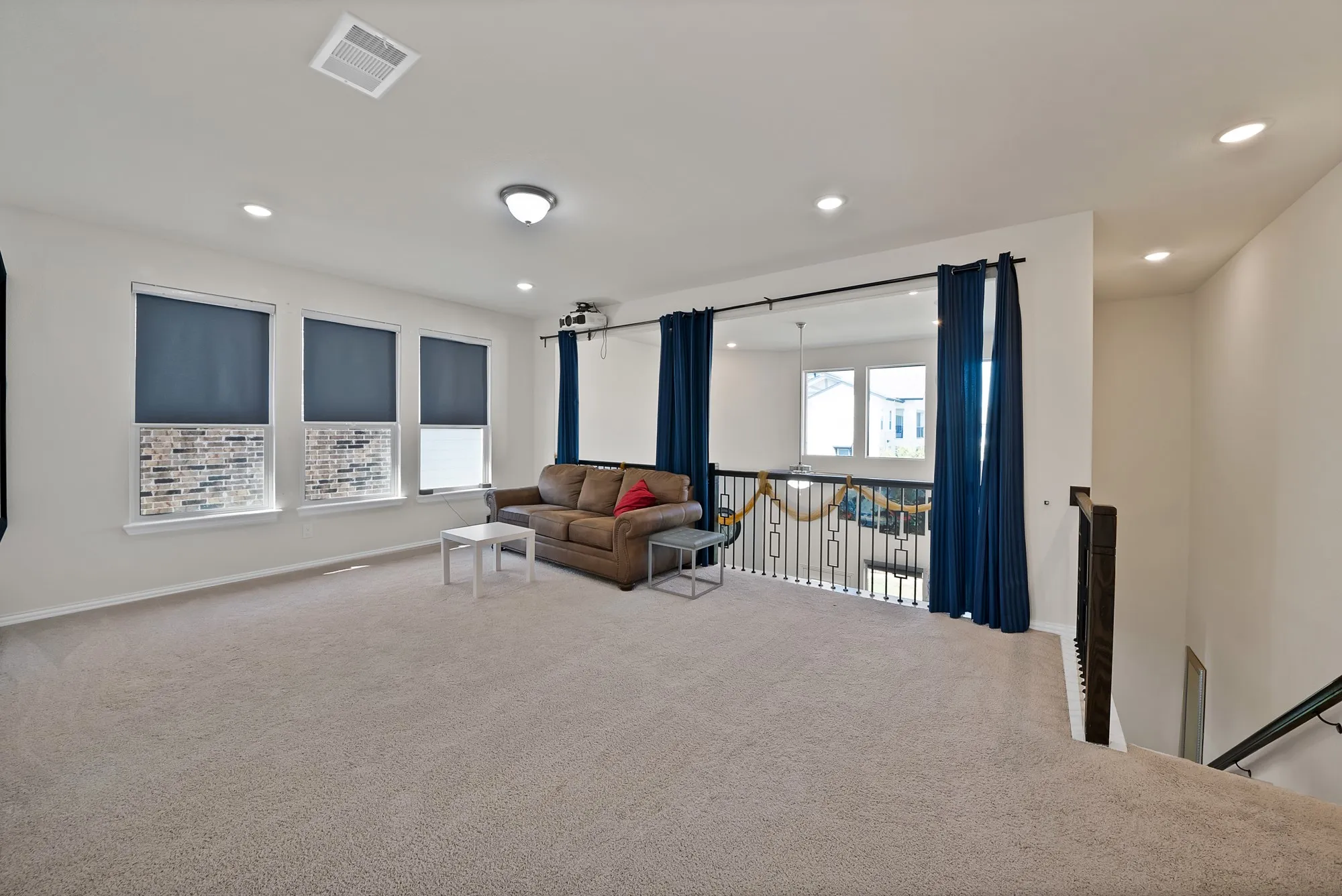 Single Family Residence For Sale in Denton County , 2425 Muirfield Drive, Little Elm, Texas 75036, 4 Bedroom, 4 Bathroom, 2 Garage spaces, 2,704 Sqft, built in 2021, mls#21408731, Real Estate Agent in Little Elm, Homes For Sale in Denton county, Homes For Sale in Little Elm, Realtor in Little Elm Texas, Real Estate Brokerage Independent Realty Texas, Luminita Cordes Realtor