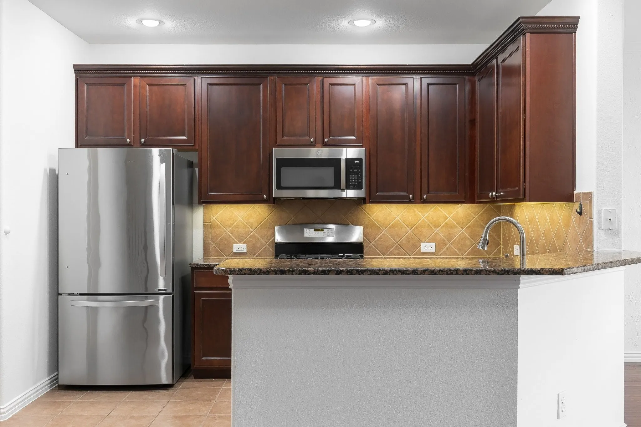 Granite counter tops.