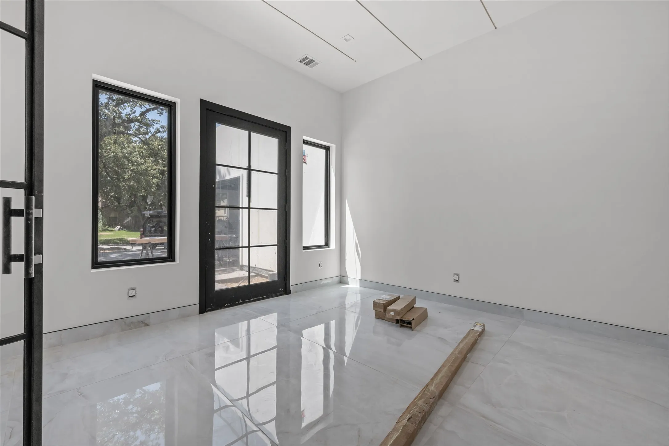 Single Family Residence For Sale in Tarrant County , 2919 Sutton Place, Southlake, Texas 76092, 5 Bedroom, 7 Bathroom, 4 Garage spaces, 5,422 Sqft, built in 2026, mls#21381263, Real Estate Agent in Southlake, Homes For Sale in Tarrant county, Homes For Sale in Southlake, Realtor in Southlake Texas, Real Estate Brokerage Independent Realty Texas, Luminita Cordes Realtor