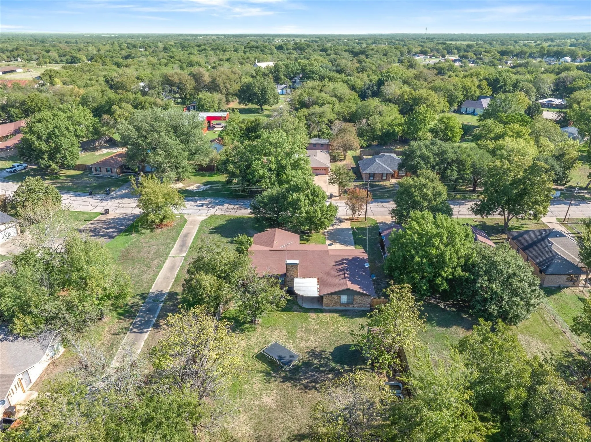 Single Family Residence For Sale in Van Zandt County , 322 Juanita Avenue, Wills Point, Texas 75169, 4 Bedroom, 2 Bathroom, 2 Garage spaces, 1,739 Sqft, built in 1979, mls#21408728, Real Estate Agent in Wills Point, Homes For Sale in Van Zandt county, Homes For Sale in Wills Point, Realtor in Wills Point Texas, Real Estate Brokerage Independent Realty Texas, Luminita Cordes Realtor