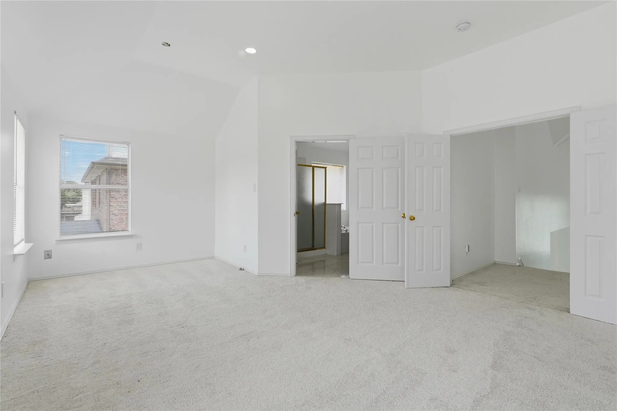Single Family Residence For Rent in Collin County , 5001 Spicewood Drive, Mc Kinney, Texas 75070, 3 Bedroom, 3 Bathroom, 2 Garage spaces, 2,392 Sqft, built in 2002, mls#21407836, Real Estate Agent in Mc Kinney, Homes For Rent in Collin county, Homes For Rent in Mc Kinney, Realtor in Mc Kinney Texas, Real Estate Brokerage Independent Realty Texas, Luminita Cordes Realtor