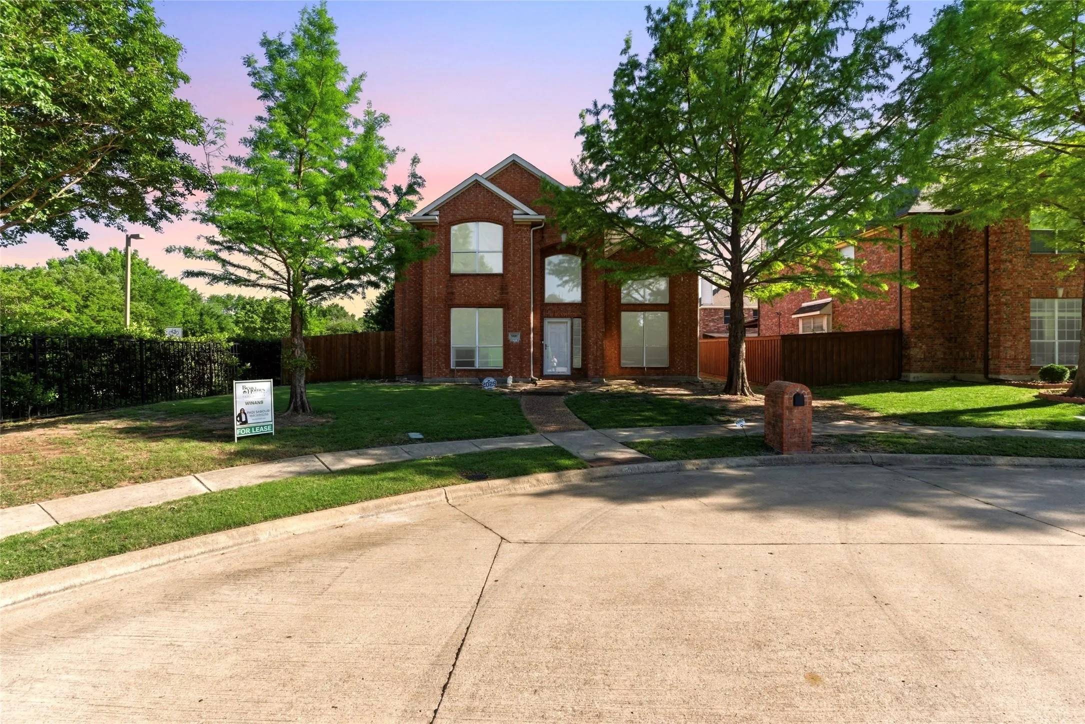 Single Family Residence For Rent in Collin County , 5001 Spicewood Drive, Mc Kinney, Texas 75070, 3 Bedroom, 3 Bathroom, 2 Garage spaces, 2,392 Sqft, built in 2002, mls#21407836, Real Estate Agent in Mc Kinney, Homes For Rent in Collin county, Homes For Rent in Mc Kinney, Realtor in Mc Kinney Texas, Real Estate Brokerage Independent Realty Texas, Luminita Cordes Realtor