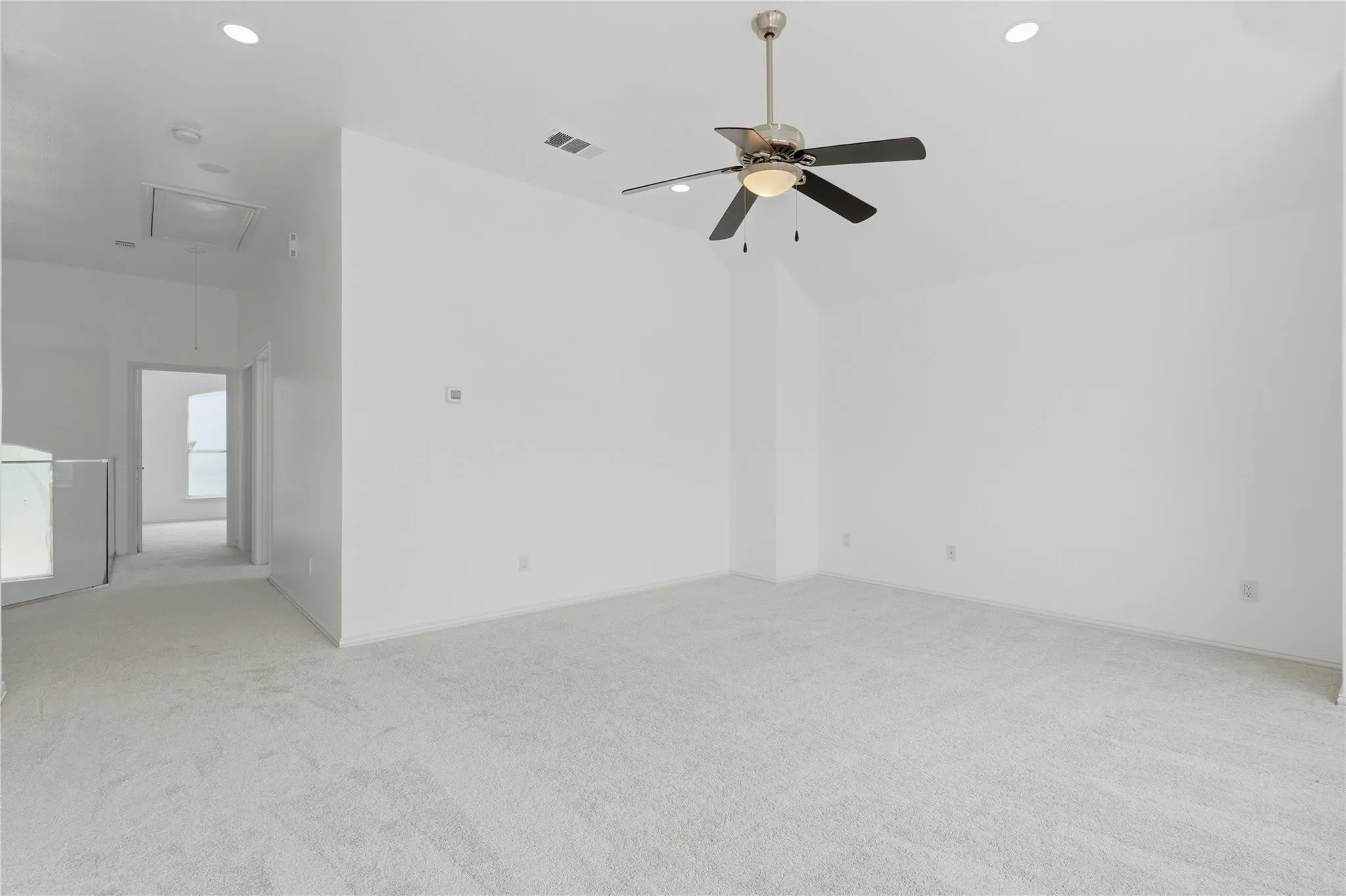 Single Family Residence For Rent in Collin County , 5001 Spicewood Drive, Mc Kinney, Texas 75070, 3 Bedroom, 3 Bathroom, 2 Garage spaces, 2,392 Sqft, built in 2002, mls#21407836, Real Estate Agent in Mc Kinney, Homes For Rent in Collin county, Homes For Rent in Mc Kinney, Realtor in Mc Kinney Texas, Real Estate Brokerage Independent Realty Texas, Luminita Cordes Realtor