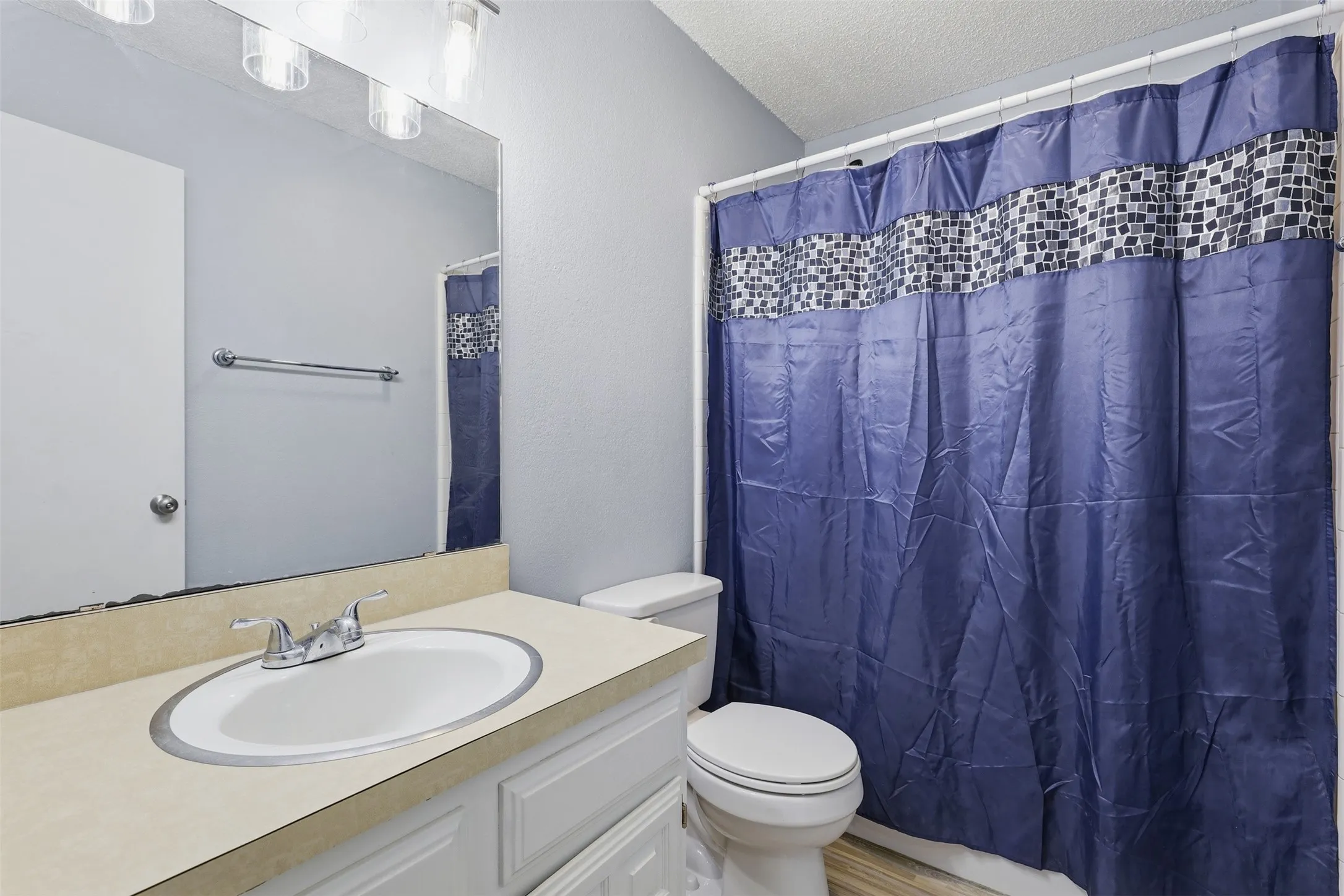 Single Family Residence For Sale in Johnson County , 1309 Berry Drive, Cleburne, Texas 76033, 4 Bedroom, 2 Bathroom, 1 Garage spaces, 1,483 Sqft, built in 1983, mls#21408737, Real Estate Agent in Cleburne, Homes For Sale in Johnson county, Homes For Sale in Cleburne, Realtor in Cleburne Texas, Real Estate Brokerage Independent Realty Texas, Luminita Cordes Realtor