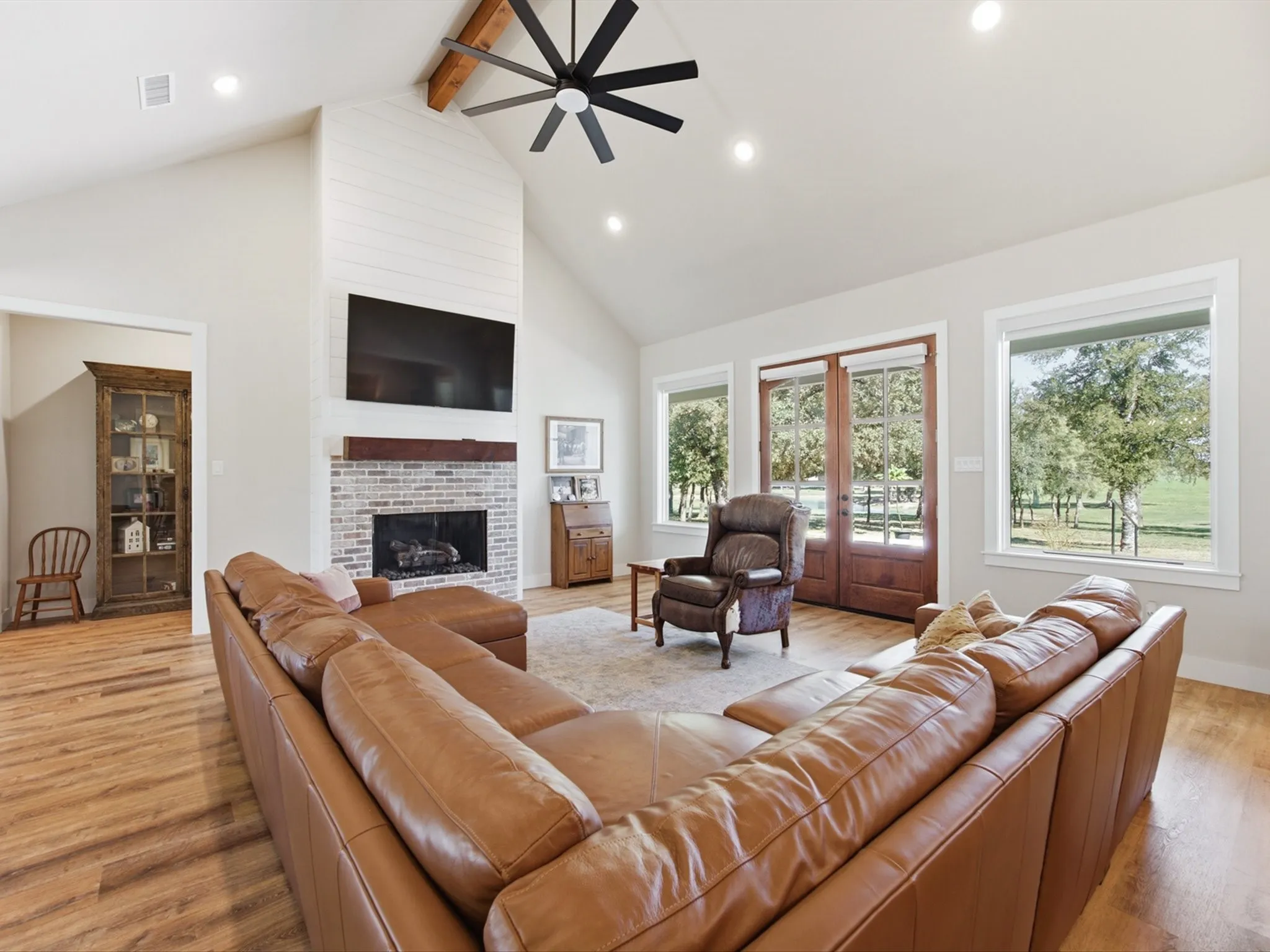 Single Family Residence For Sale in Parker County , 2111 Cool Junction, Millsap, Texas 76066, 4 Bedroom, 5 Bathroom, 2 Garage spaces, 2,380 Sqft, built in 2021, mls#21407482, Real Estate Agent in Millsap, Homes For Sale in Parker county, Homes For Sale in Millsap, Realtor in Millsap Texas, Real Estate Brokerage Independent Realty Texas, Luminita Cordes Realtor