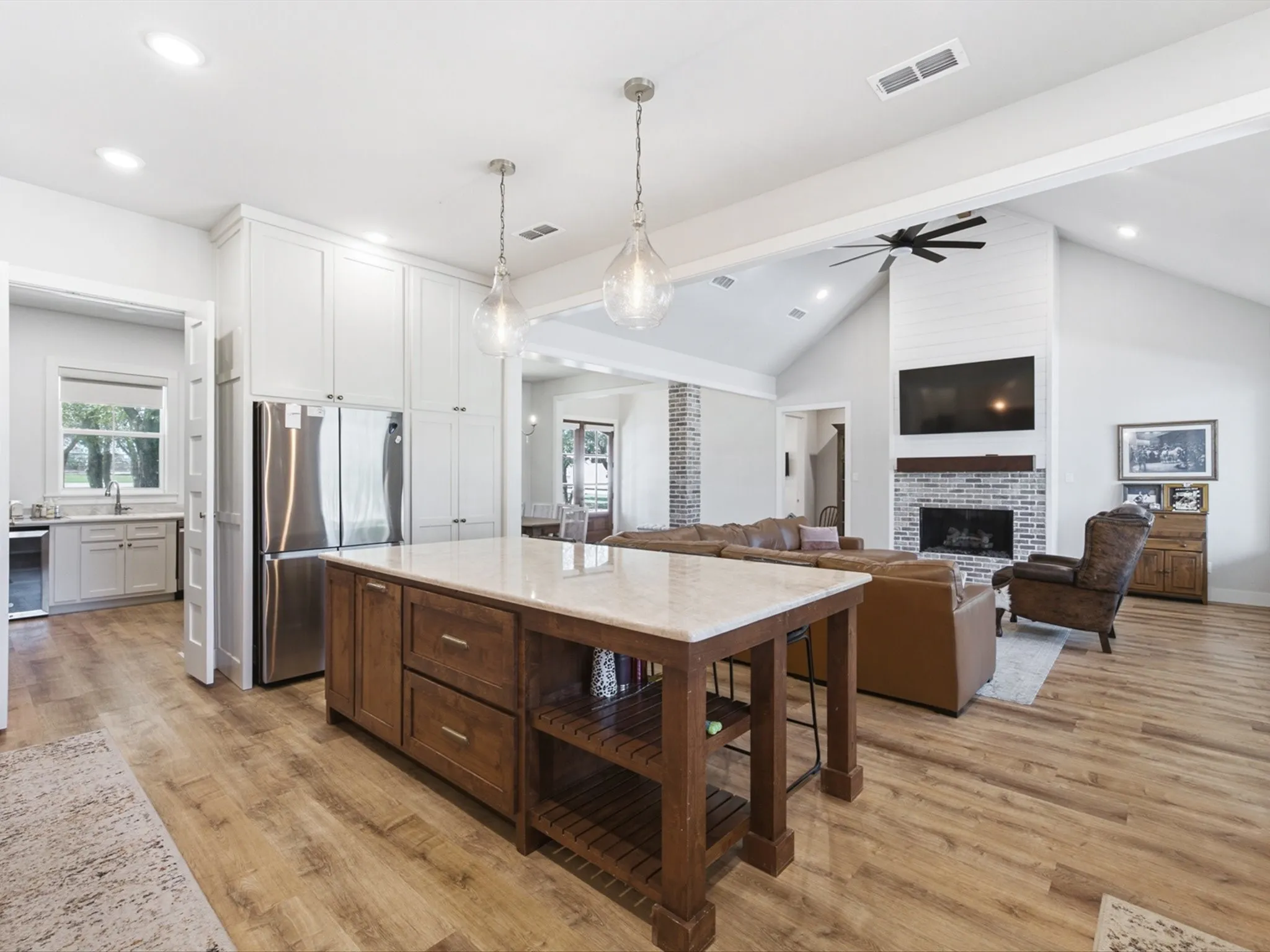 Single Family Residence For Sale in Parker County , 2111 Cool Junction, Millsap, Texas 76066, 4 Bedroom, 5 Bathroom, 2 Garage spaces, 2,380 Sqft, built in 2021, mls#21407482, Real Estate Agent in Millsap, Homes For Sale in Parker county, Homes For Sale in Millsap, Realtor in Millsap Texas, Real Estate Brokerage Independent Realty Texas, Luminita Cordes Realtor