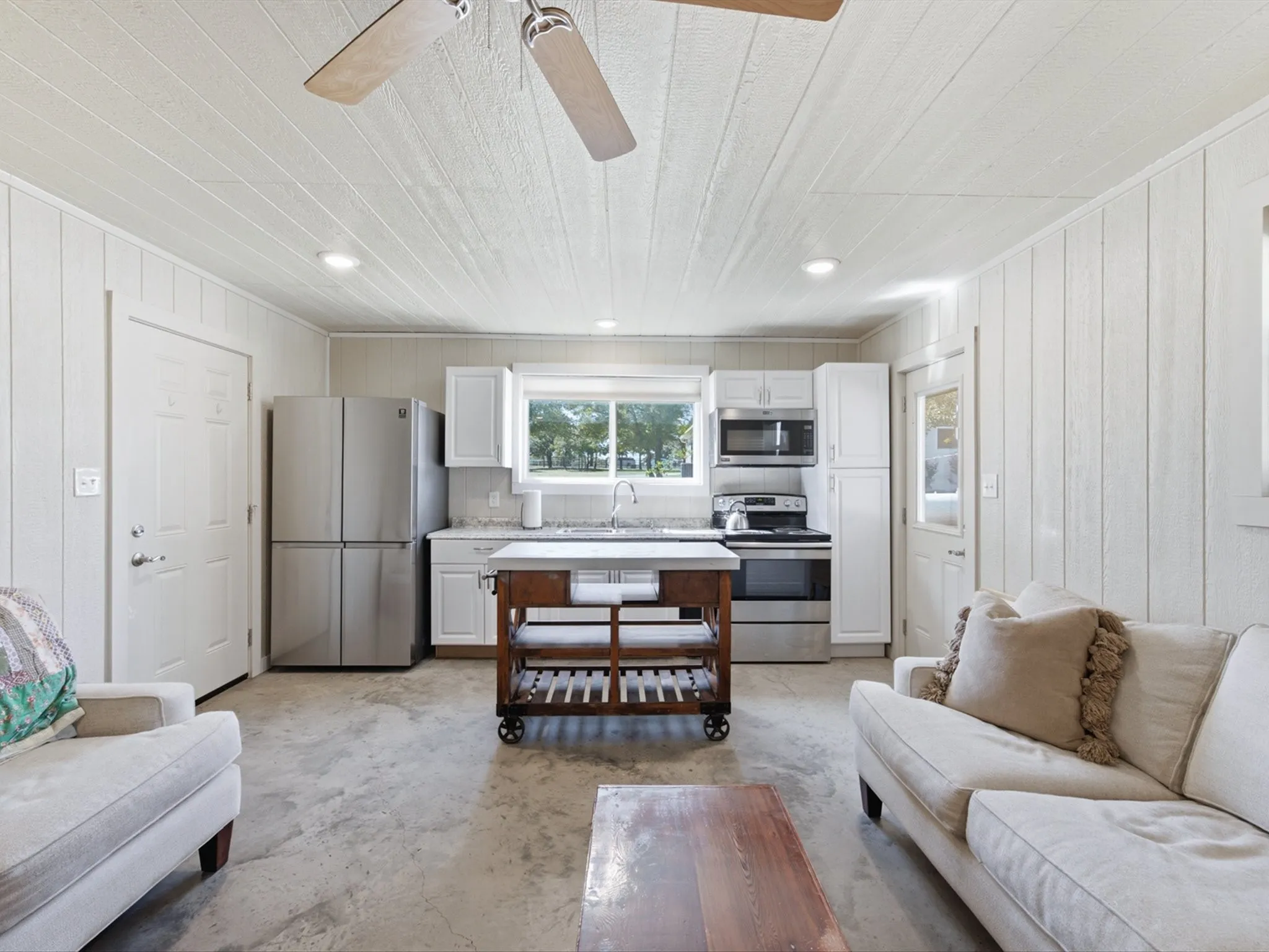 Single Family Residence For Sale in Parker County , 2111 Cool Junction, Millsap, Texas 76066, 4 Bedroom, 5 Bathroom, 2 Garage spaces, 2,380 Sqft, built in 2021, mls#21407482, Real Estate Agent in Millsap, Homes For Sale in Parker county, Homes For Sale in Millsap, Realtor in Millsap Texas, Real Estate Brokerage Independent Realty Texas, Luminita Cordes Realtor