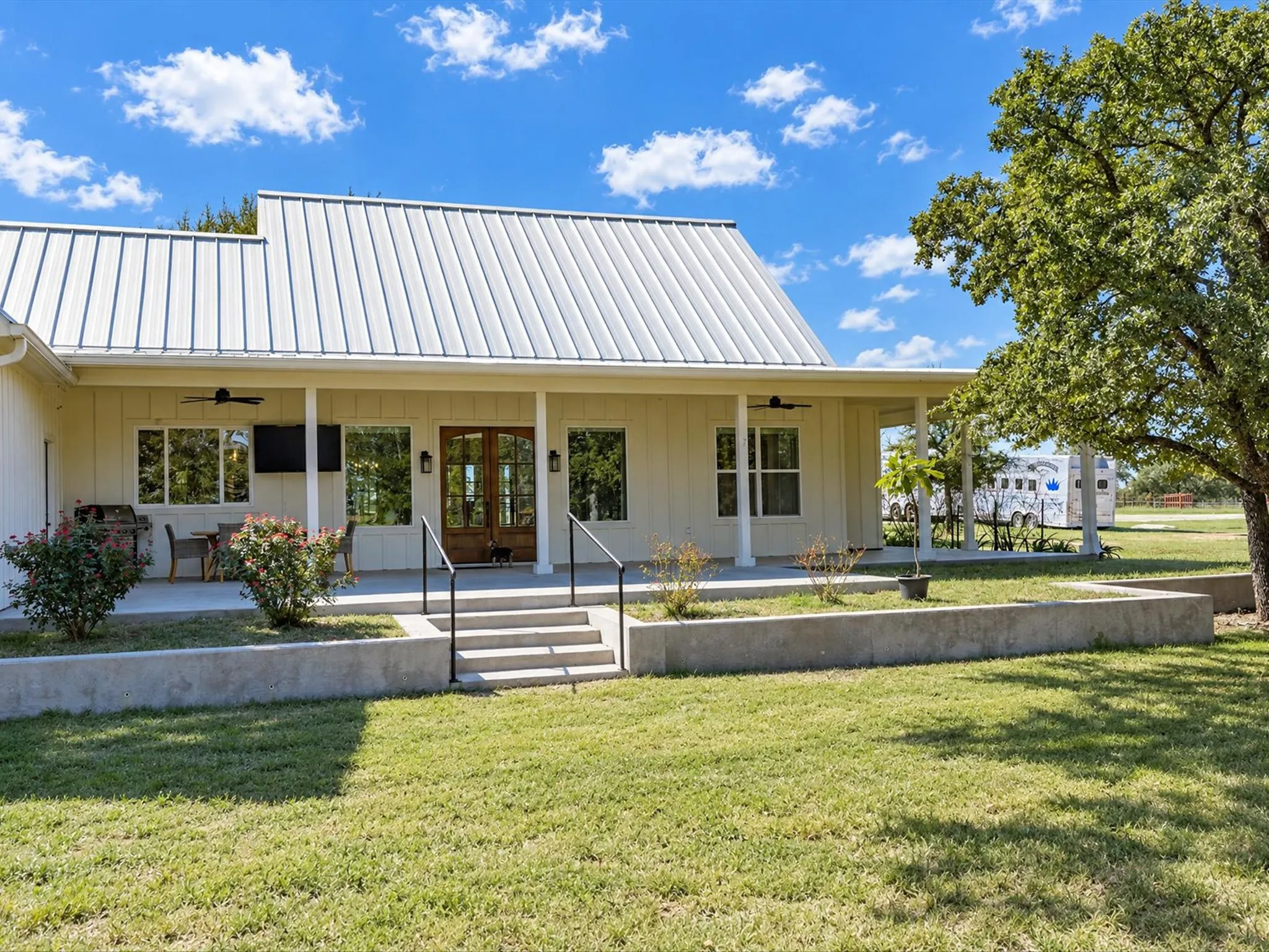 Single Family Residence For Sale in Parker County , 2111 Cool Junction, Millsap, Texas 76066, 4 Bedroom, 5 Bathroom, 2 Garage spaces, 2,380 Sqft, built in 2021, mls#21407482, Real Estate Agent in Millsap, Homes For Sale in Parker county, Homes For Sale in Millsap, Realtor in Millsap Texas, Real Estate Brokerage Independent Realty Texas, Luminita Cordes Realtor