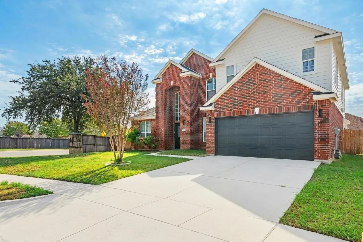 Single Family Residence For Sale in Tarrant County , 5356 Elmdale Drive, Watauga, Texas 76137, 4 Bedroom, 2 Bathroom, 2 Garage spaces, 2,841 Sqft, built in 2002, mls#21408760, Real Estate Agent in Watauga, Homes For Sale in Tarrant county, Homes For Sale in Watauga, Realtor in Watauga Texas, Real Estate Brokerage Independent Realty Texas, Luminita Cordes Realtor