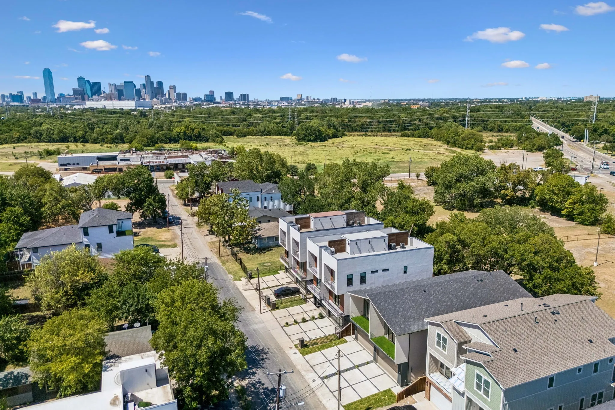 Duplex For Sale in Dallas County , 412 & 414 Avenue L, Dallas, Texas 75203, 6 Bedroom, 8 Bathroom, 4 Garage spaces, 0 Sqft, built in 2026, mls#21408761, Real Estate Agent in Dallas, Homes For Sale in Dallas county, Homes For Sale in Dallas, Realtor in Dallas Texas, Real Estate Brokerage Independent Realty Texas, Luminita Cordes Realtor