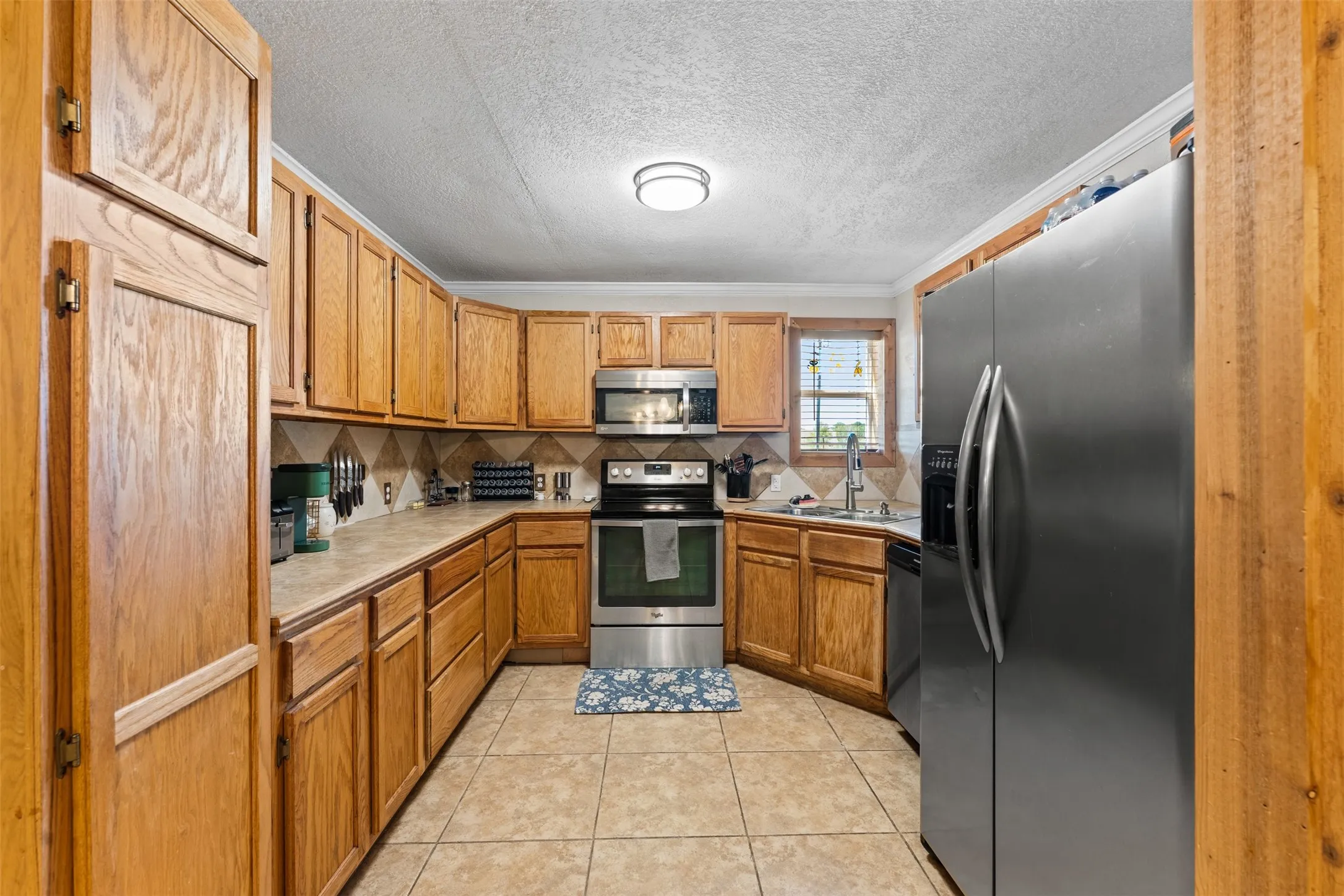 The guest house has a well equipped kitchen.