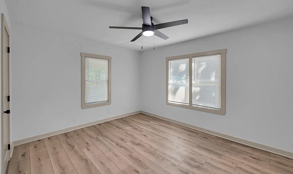 Single Family Residence For Sale in Bosque County , 903 E Avenue C, Valley Mills, Texas 76689, 4 Bedroom, 2 Bathroom, Garage spaces, 1,424 Sqft, built in 1950, mls#21408399, Real Estate Agent in Valley Mills, Homes For Sale in Bosque county, Homes For Sale in Valley Mills, Realtor in Valley Mills Texas, Real Estate Brokerage Independent Realty Texas, Luminita Cordes Realtor