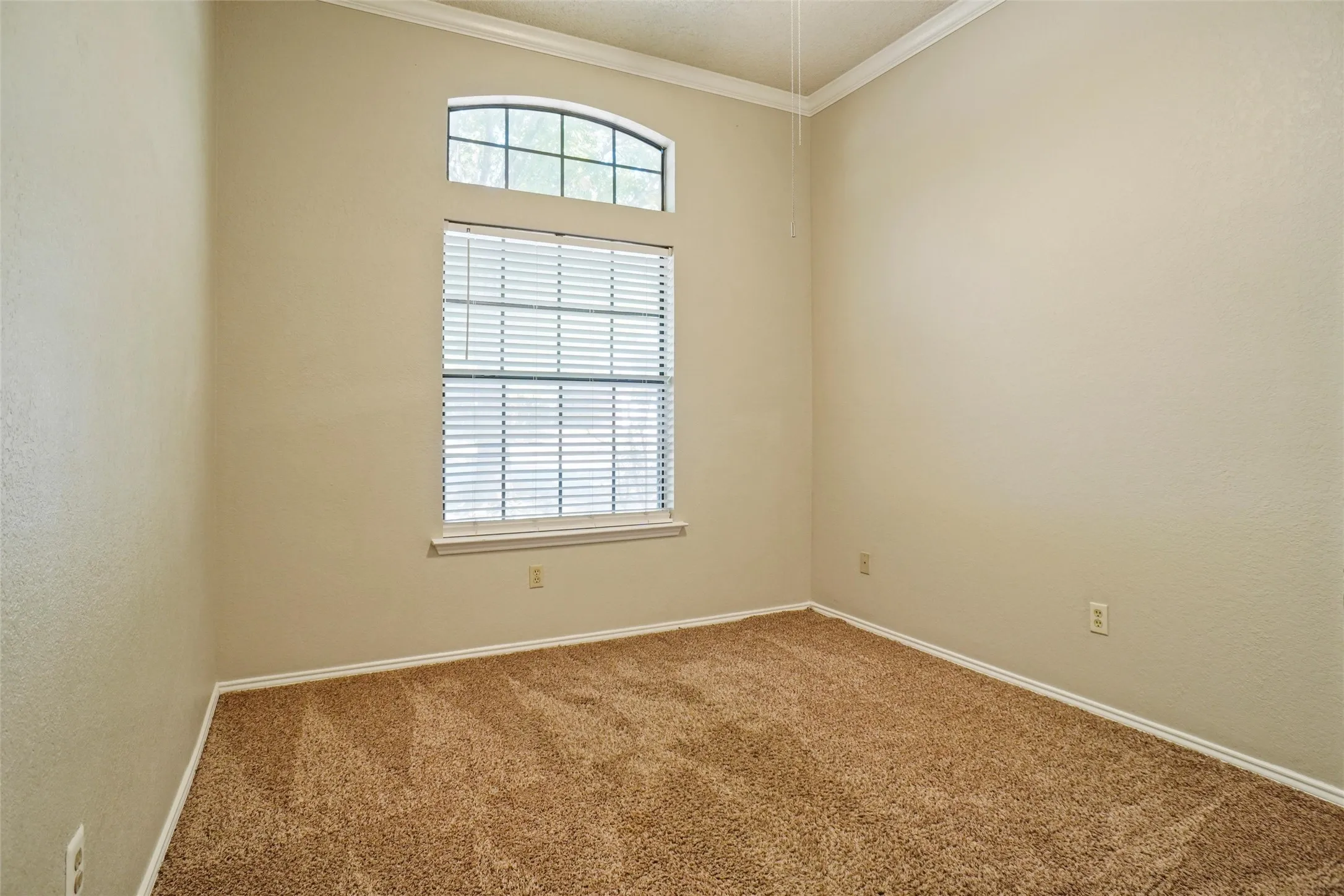 Single Family Residence For Rent in Tarrant County , 1109 W Hills Terrace, Saginaw, Texas 76179, 3 Bedroom, 2 Bathroom, 2 Garage spaces, 1,448 Sqft, built in 1987, mls#21408769, Real Estate Agent in Saginaw, Homes For Rent in Tarrant county, Homes For Rent in Saginaw, Realtor in Saginaw Texas, Real Estate Brokerage Independent Realty Texas, Luminita Cordes Realtor