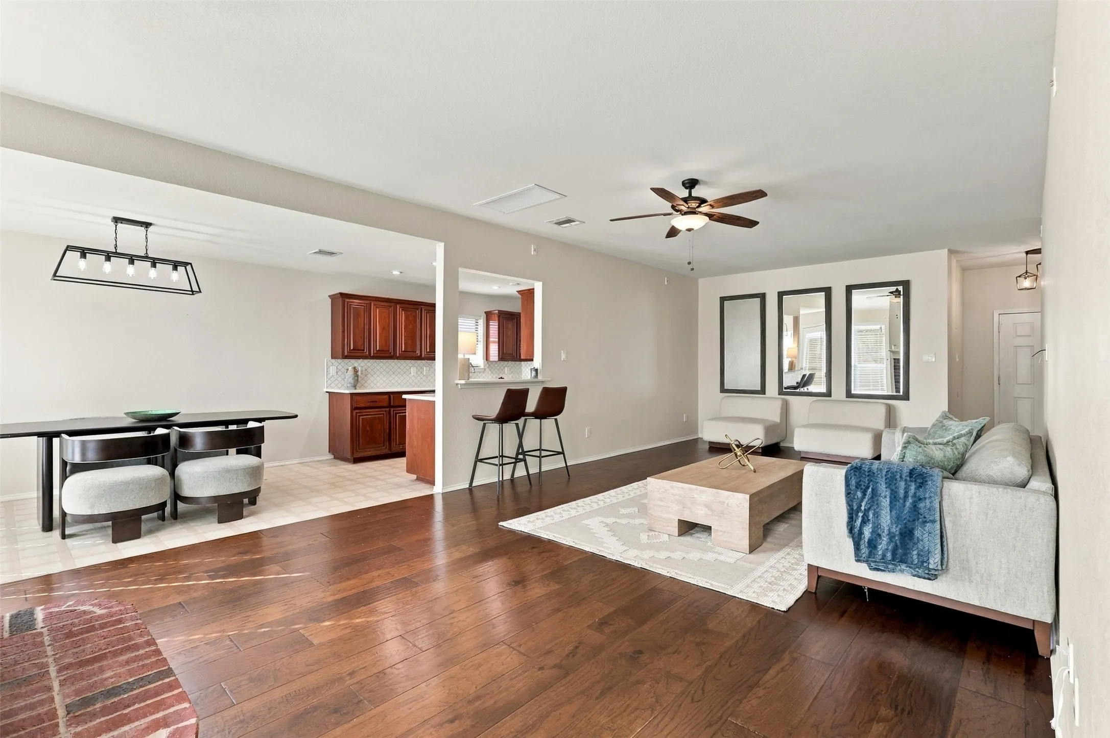 Single Family Residence For Sale in Tarrant County , 2325 Wakecrest Drive, Fort Worth, Texas 76108, 3 Bedroom, 2 Bathroom, 2 Garage spaces, 1,625 Sqft, built in 2008, mls#21408726, Real Estate Agent in Fort Worth, Homes For Sale in Tarrant county, Homes For Sale in Fort Worth, Realtor in Fort Worth Texas, Real Estate Brokerage Independent Realty Texas, Luminita Cordes Realtor