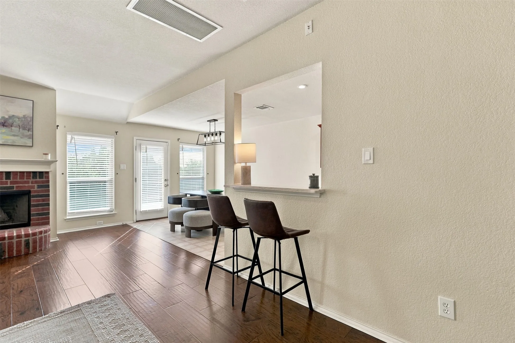 Single Family Residence For Sale in Tarrant County , 2325 Wakecrest Drive, Fort Worth, Texas 76108, 3 Bedroom, 2 Bathroom, 2 Garage spaces, 1,625 Sqft, built in 2008, mls#21408726, Real Estate Agent in Fort Worth, Homes For Sale in Tarrant county, Homes For Sale in Fort Worth, Realtor in Fort Worth Texas, Real Estate Brokerage Independent Realty Texas, Luminita Cordes Realtor