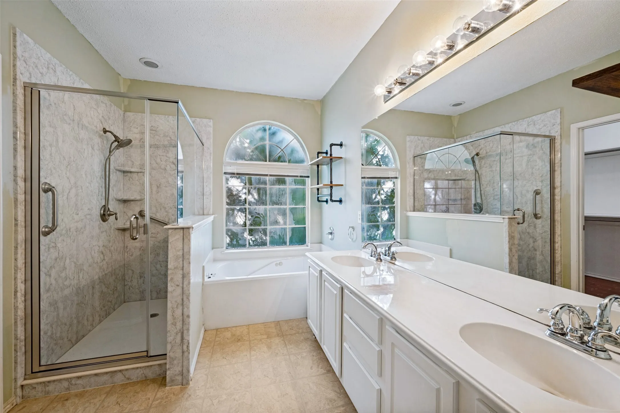 Single Family Residence For Sale in Tarrant County , 8043 Southern Pine Way, Fort Worth, Texas 76123, 4 Bedroom, 2 Bathroom, 2 Garage spaces, 3,123 Sqft, built in 1999, mls#21408772, Real Estate Agent in Fort Worth, Homes For Sale in Tarrant county, Homes For Sale in Fort Worth, Realtor in Fort Worth Texas, Real Estate Brokerage Independent Realty Texas, Luminita Cordes Realtor