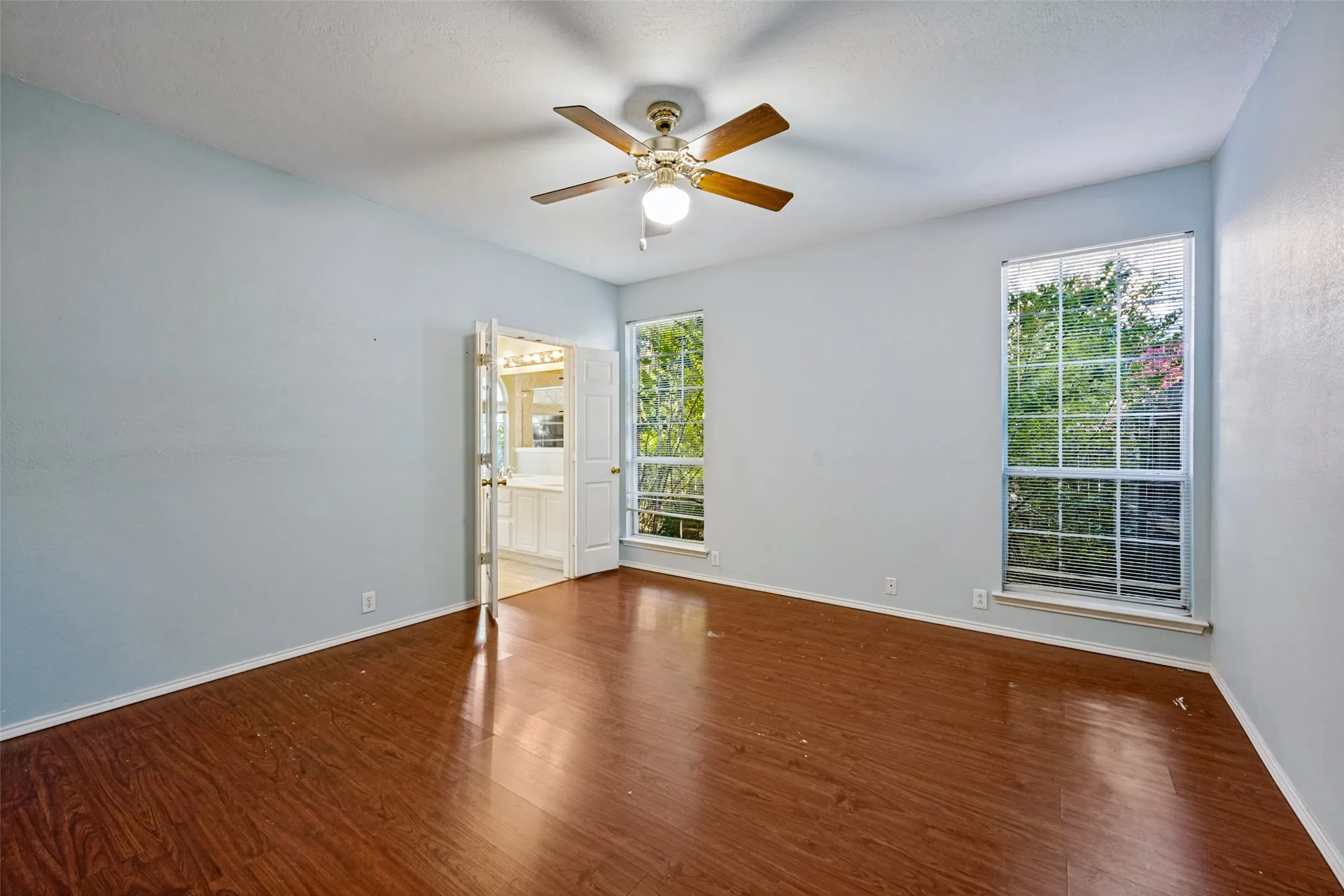 Single Family Residence For Sale in Tarrant County , 8043 Southern Pine Way, Fort Worth, Texas 76123, 4 Bedroom, 2 Bathroom, 2 Garage spaces, 3,123 Sqft, built in 1999, mls#21408772, Real Estate Agent in Fort Worth, Homes For Sale in Tarrant county, Homes For Sale in Fort Worth, Realtor in Fort Worth Texas, Real Estate Brokerage Independent Realty Texas, Luminita Cordes Realtor