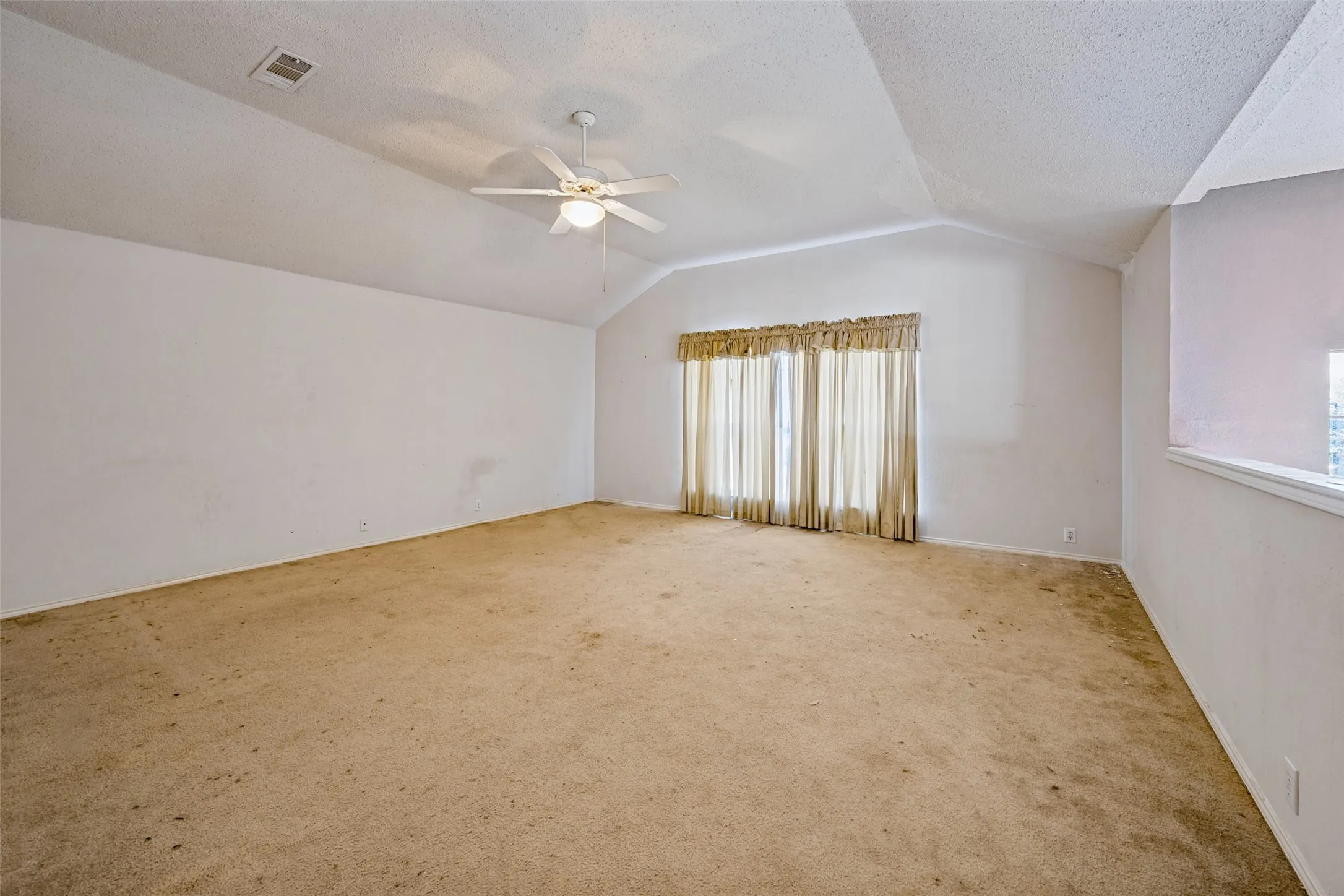 Single Family Residence For Sale in Tarrant County , 8043 Southern Pine Way, Fort Worth, Texas 76123, 4 Bedroom, 2 Bathroom, 2 Garage spaces, 3,123 Sqft, built in 1999, mls#21408772, Real Estate Agent in Fort Worth, Homes For Sale in Tarrant county, Homes For Sale in Fort Worth, Realtor in Fort Worth Texas, Real Estate Brokerage Independent Realty Texas, Luminita Cordes Realtor