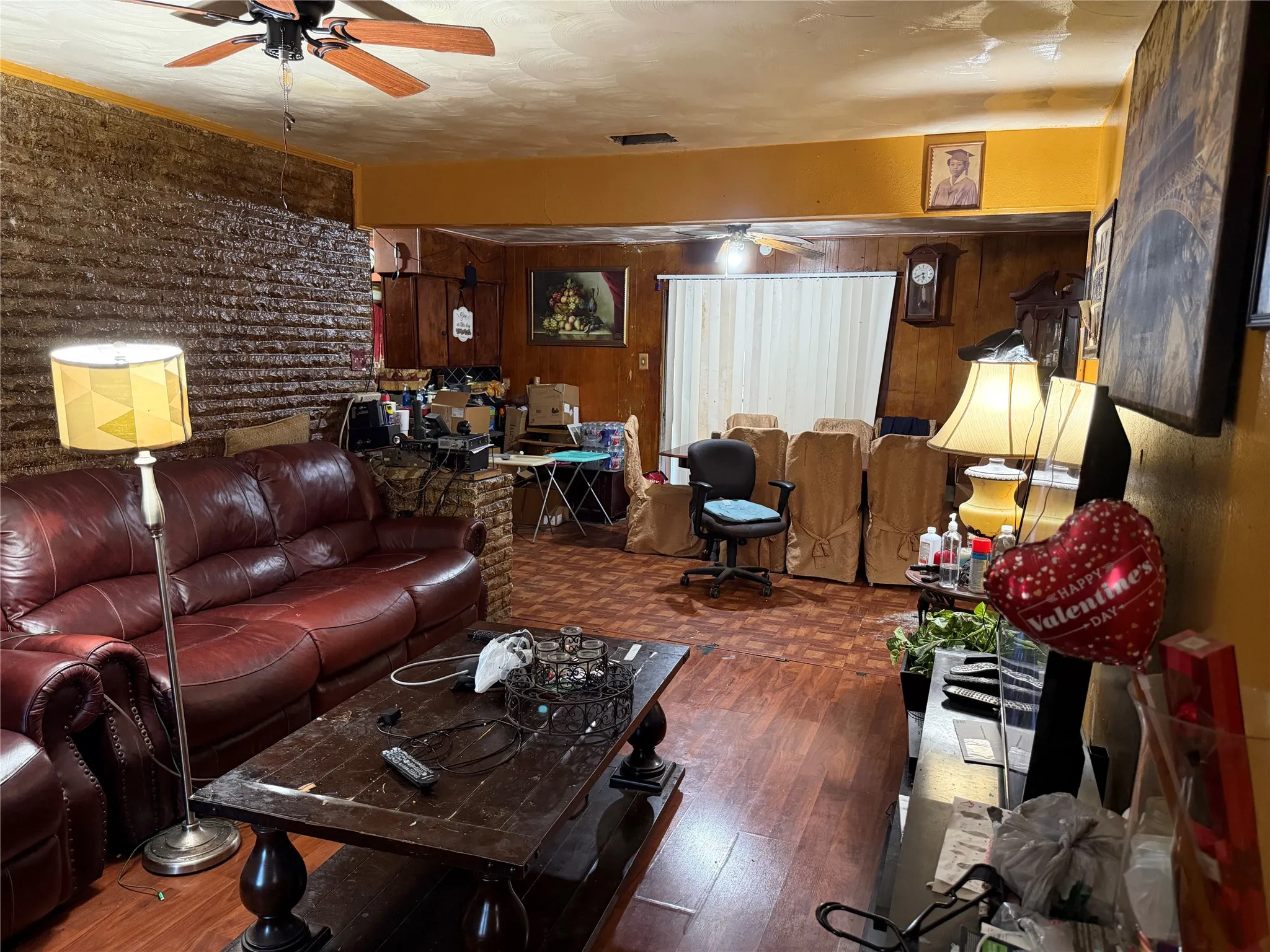 Single Family Residence For Sale in Dallas County , 6220 Harmony Lane, Dallas, Texas 75241, 3 Bedroom, 2 Bathroom, 2 Garage spaces, 1,200 Sqft, built in 1962, mls#21408716, Real Estate Agent in Dallas, Homes For Sale in Dallas county, Homes For Sale in Dallas, Realtor in Dallas Texas, Real Estate Brokerage Independent Realty Texas, Luminita Cordes Realtor