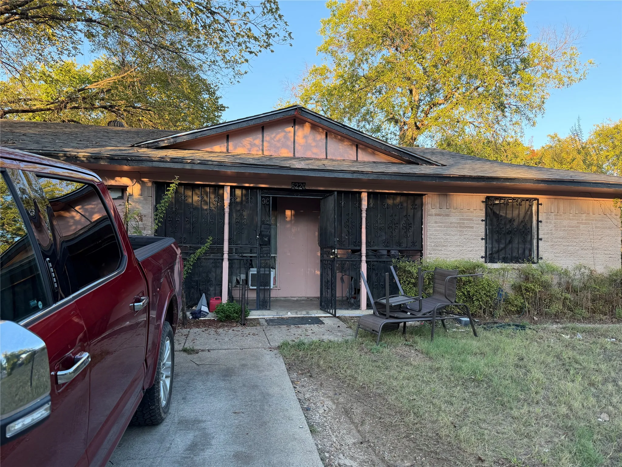 Single Family Residence For Sale