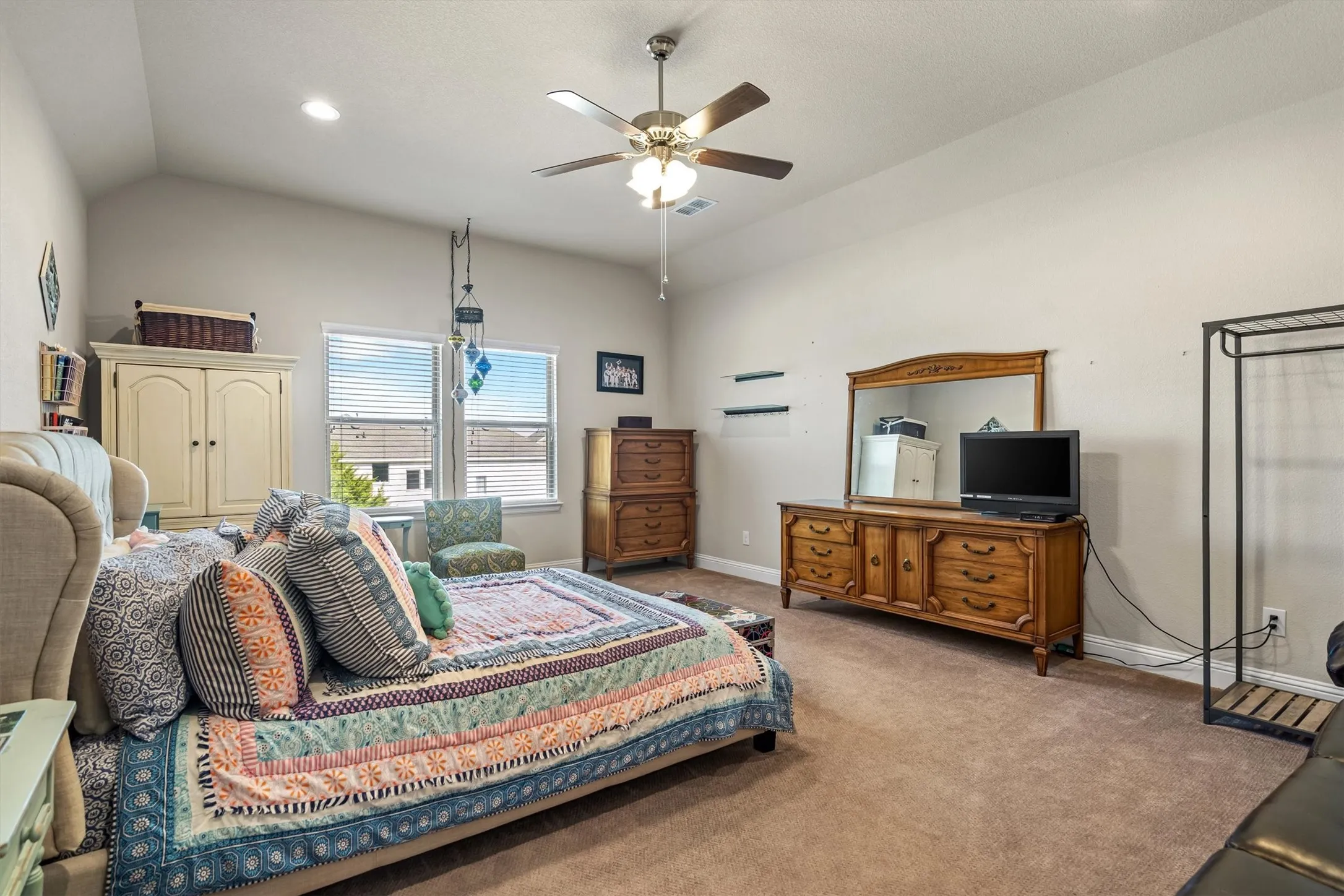 Single Family Residence For Sale in Denton County , 1008 10th Street, Argyle, Texas 76226, 3 Bedroom, 3 Bathroom, 2 Garage spaces, 2,264 Sqft, built in 2018, mls#21408730, Real Estate Agent in Argyle, Homes For Sale in Denton county, Homes For Sale in Argyle, Realtor in Argyle Texas, Real Estate Brokerage Independent Realty Texas, Luminita Cordes Realtor