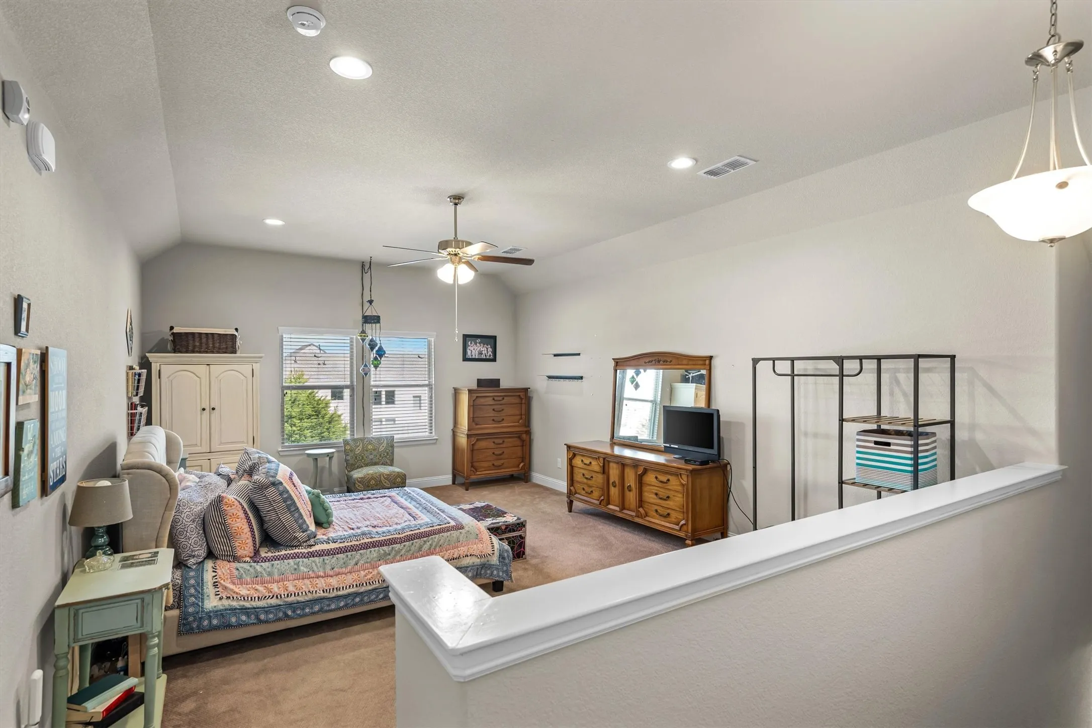Single Family Residence For Sale in Denton County , 1008 10th Street, Argyle, Texas 76226, 3 Bedroom, 3 Bathroom, 2 Garage spaces, 2,264 Sqft, built in 2018, mls#21408730, Real Estate Agent in Argyle, Homes For Sale in Denton county, Homes For Sale in Argyle, Realtor in Argyle Texas, Real Estate Brokerage Independent Realty Texas, Luminita Cordes Realtor