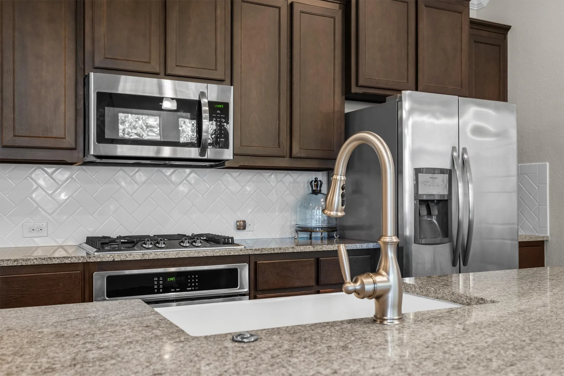 Single Family Residence For Sale in Denton County , 1008 10th Street, Argyle, Texas 76226, 3 Bedroom, 3 Bathroom, 2 Garage spaces, 2,264 Sqft, built in 2018, mls#21408730, Real Estate Agent in Argyle, Homes For Sale in Denton county, Homes For Sale in Argyle, Realtor in Argyle Texas, Real Estate Brokerage Independent Realty Texas, Luminita Cordes Realtor