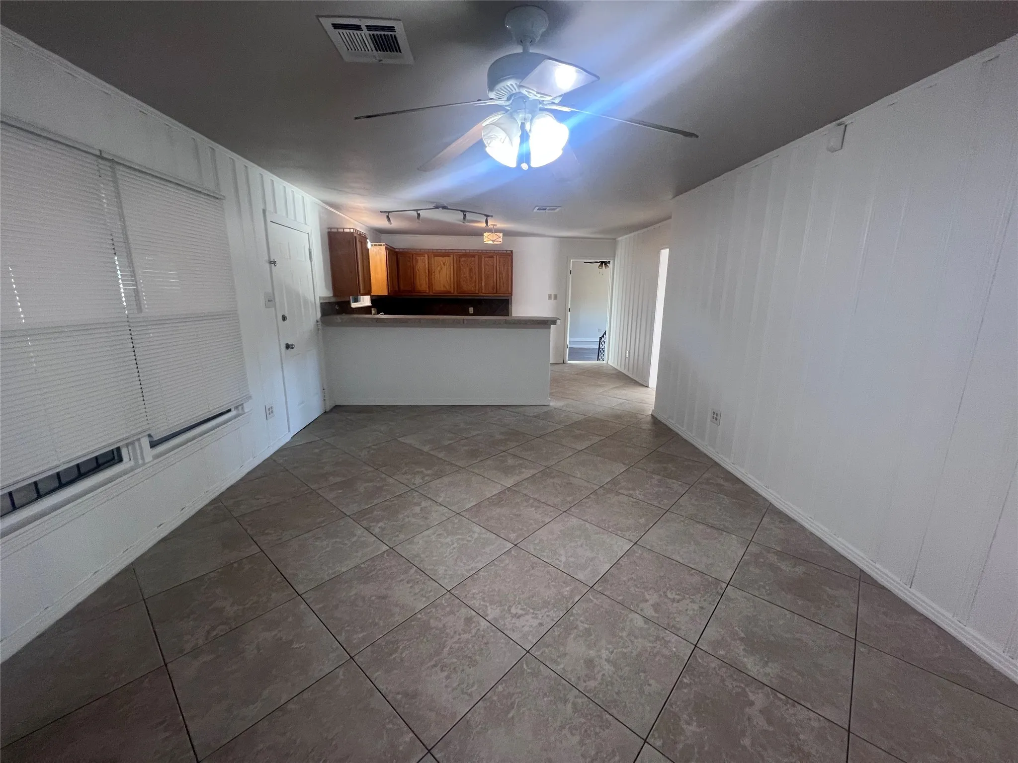 Single Family Residence For Rent in Mc Lennan County , 3215 Pine Avenue, Waco, Texas 76708, 3 Bedroom, 2 Bathroom, Garage spaces, 2,262 Sqft, built in 1954, mls#21408775, Real Estate Agent in Waco, Homes For Rent in Mc Lennan county, Homes For Rent in Waco, Realtor in Waco Texas, Real Estate Brokerage Independent Realty Texas, Luminita Cordes Realtor