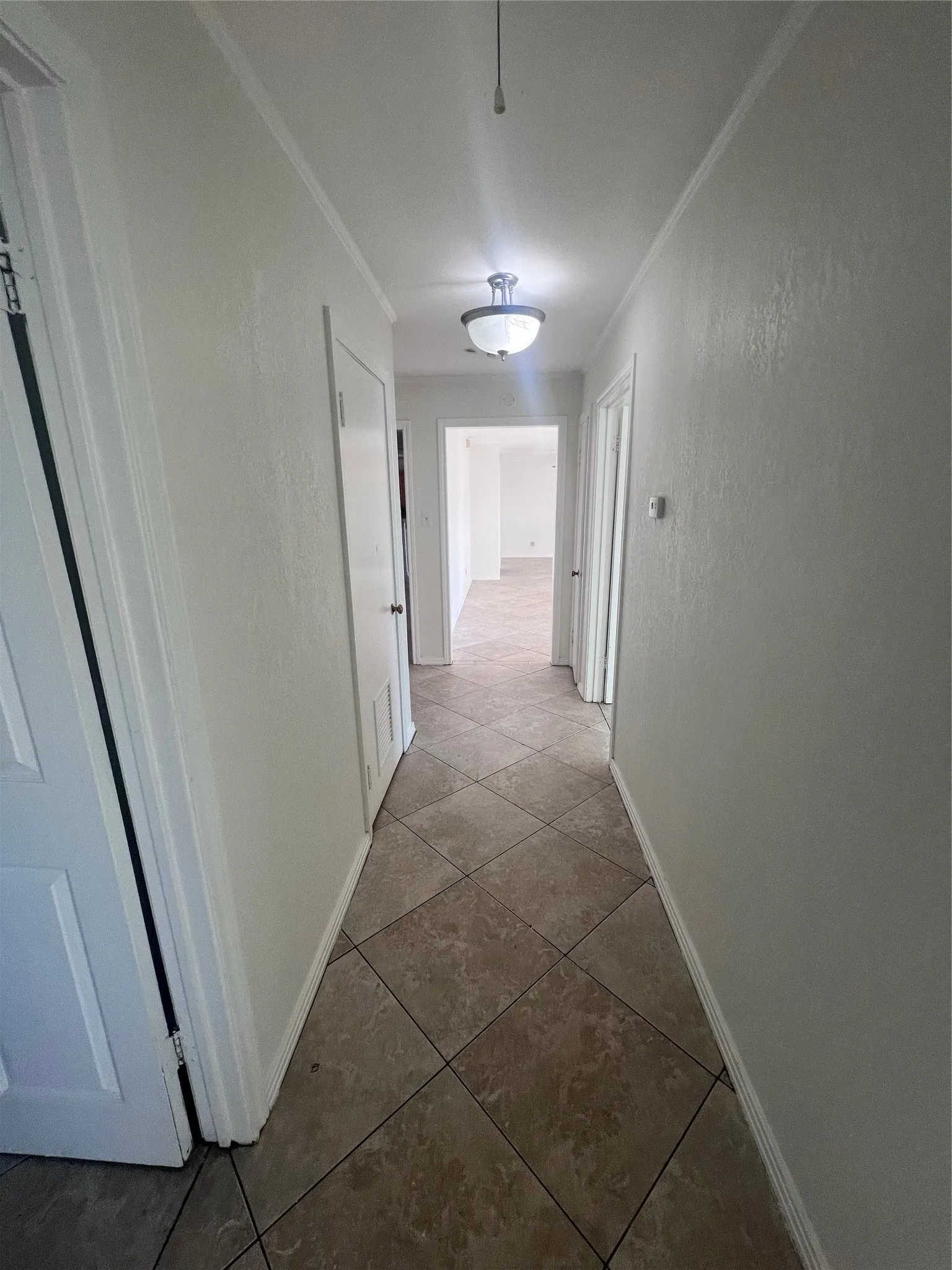 Single Family Residence For Rent in Mc Lennan County , 3215 Pine Avenue, Waco, Texas 76708, 3 Bedroom, 2 Bathroom, Garage spaces, 2,262 Sqft, built in 1954, mls#21408775, Real Estate Agent in Waco, Homes For Rent in Mc Lennan county, Homes For Rent in Waco, Realtor in Waco Texas, Real Estate Brokerage Independent Realty Texas, Luminita Cordes Realtor