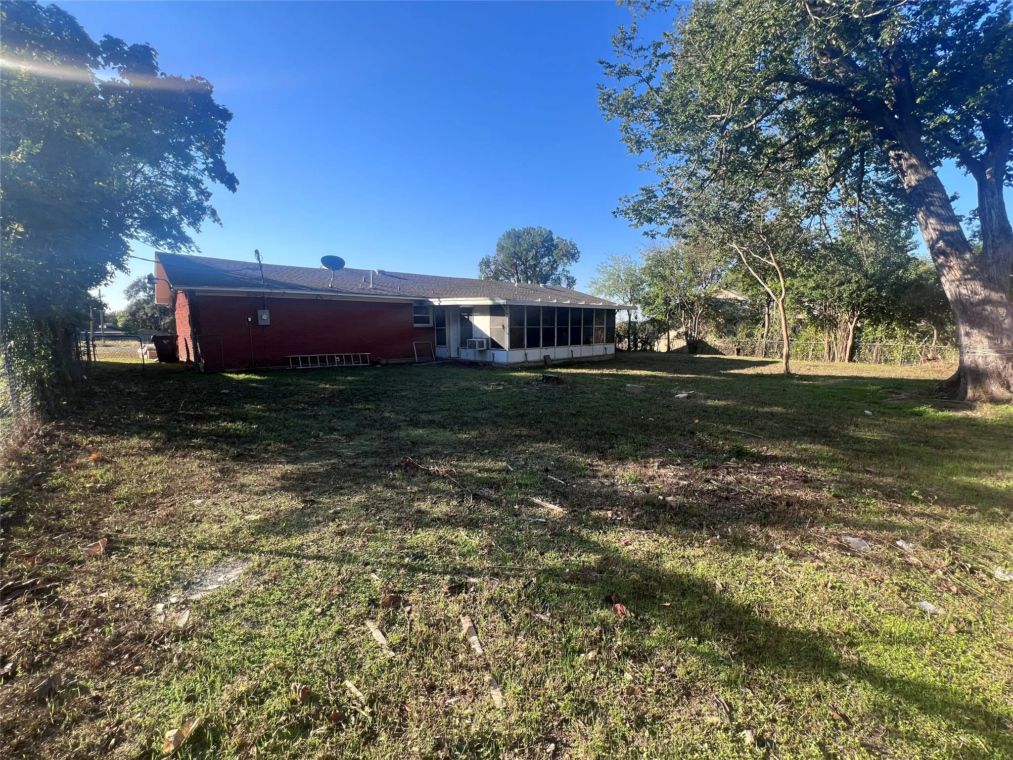 Single Family Residence For Rent in Mc Lennan County , 3215 Pine Avenue, Waco, Texas 76708, 3 Bedroom, 2 Bathroom, Garage spaces, 2,262 Sqft, built in 1954, mls#21408775, Real Estate Agent in Waco, Homes For Rent in Mc Lennan county, Homes For Rent in Waco, Realtor in Waco Texas, Real Estate Brokerage Independent Realty Texas, Luminita Cordes Realtor