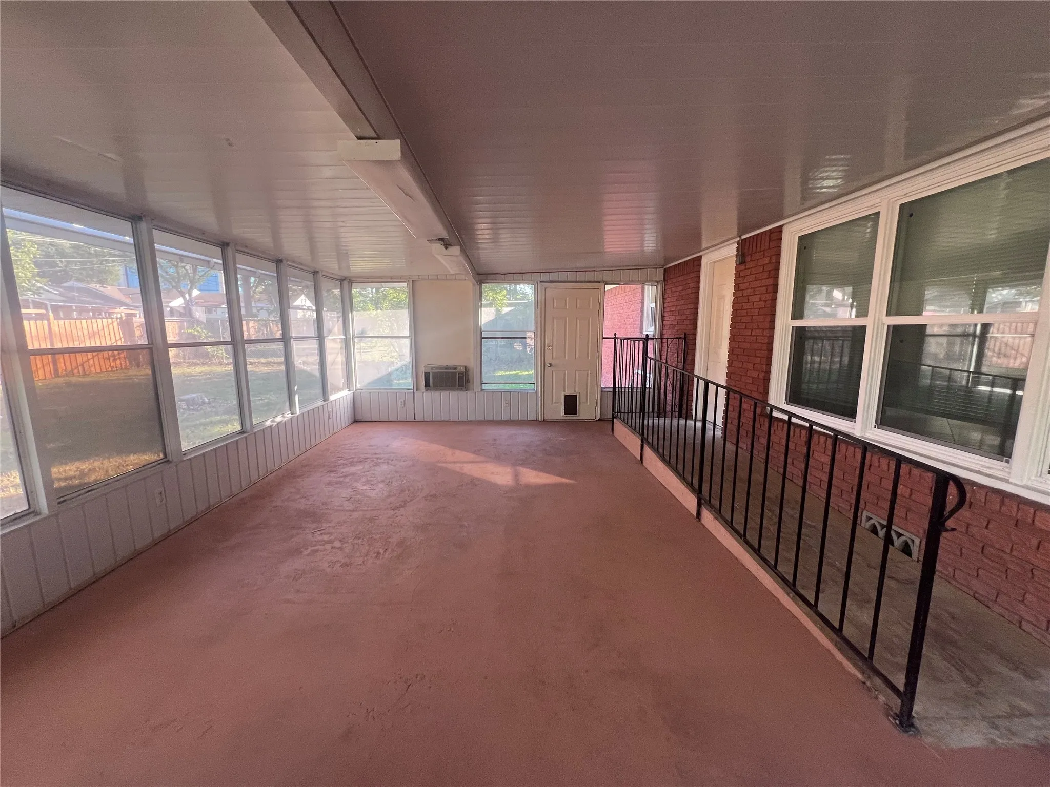 Single Family Residence For Rent in Mc Lennan County , 3215 Pine Avenue, Waco, Texas 76708, 3 Bedroom, 2 Bathroom, Garage spaces, 2,262 Sqft, built in 1954, mls#21408775, Real Estate Agent in Waco, Homes For Rent in Mc Lennan county, Homes For Rent in Waco, Realtor in Waco Texas, Real Estate Brokerage Independent Realty Texas, Luminita Cordes Realtor