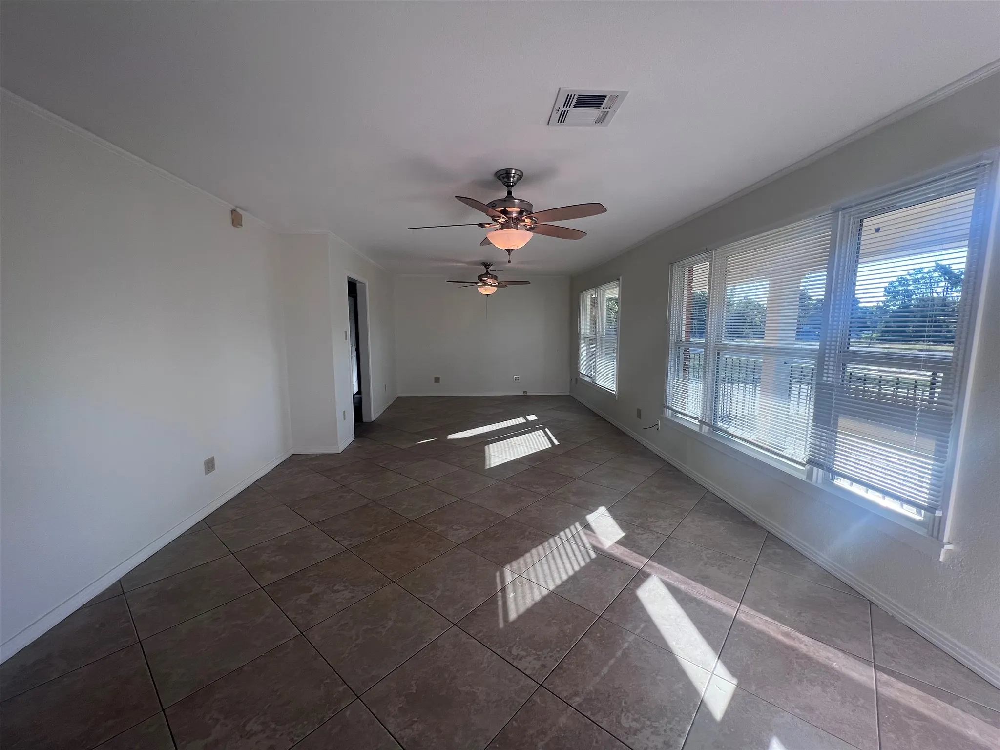 Single Family Residence For Rent in Mc Lennan County , 3215 Pine Avenue, Waco, Texas 76708, 3 Bedroom, 2 Bathroom, Garage spaces, 2,262 Sqft, built in 1954, mls#21408775, Real Estate Agent in Waco, Homes For Rent in Mc Lennan county, Homes For Rent in Waco, Realtor in Waco Texas, Real Estate Brokerage Independent Realty Texas, Luminita Cordes Realtor