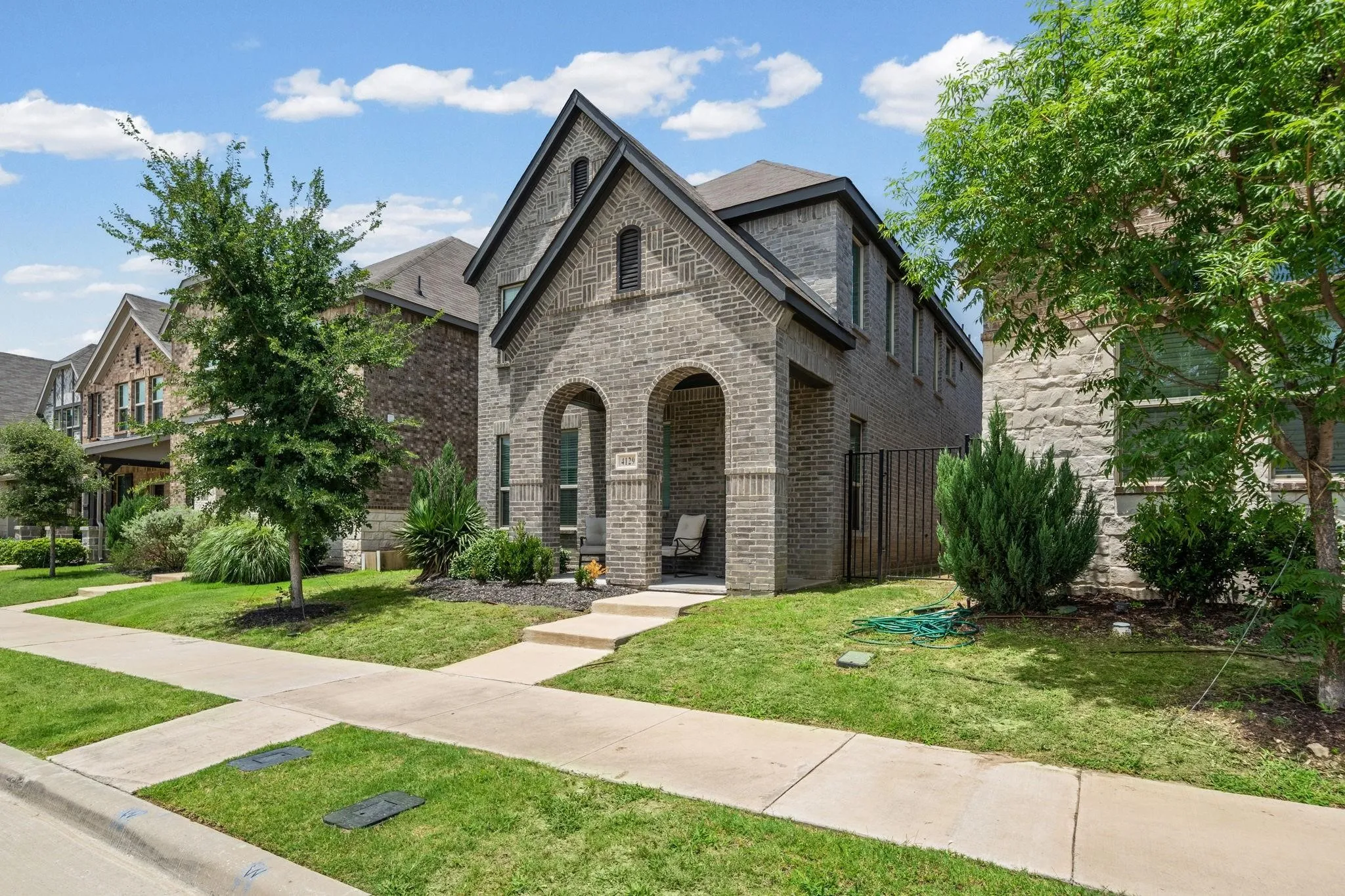 Single Family Residence For Rent in Collin County , 4129 Bullwhip Creek Lane, Sachse, Texas 75048, 4 Bedroom, 3 Bathroom, 2 Garage spaces, 2,525 Sqft, built in 2021, mls#21403137, Real Estate Agent in Sachse, Homes For Rent in Collin county, Homes For Rent in Sachse, Realtor in Sachse Texas, Real Estate Brokerage Independent Realty Texas, Luminita Cordes Realtor