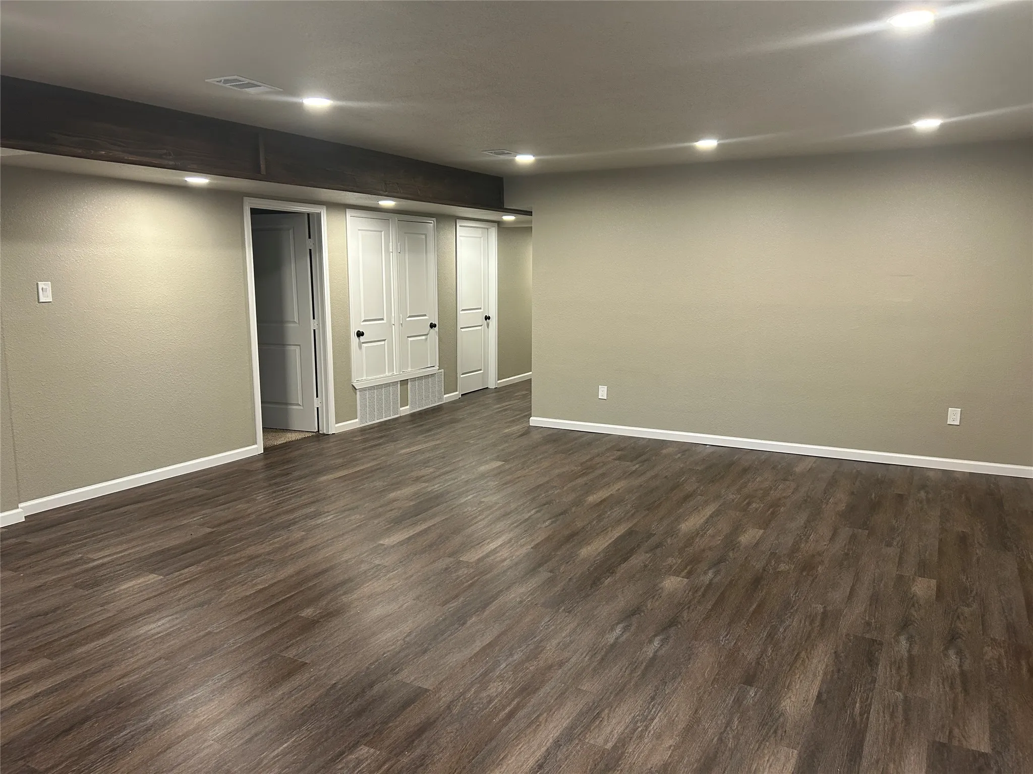 Single Family Residence For Rent in Dallas County , 10312 Desdemona Drive, Dallas, Texas 75228, 4 Bedroom, 3 Bathroom, Garage spaces, 1,800 Sqft, built in 1952, mls#21408781, Real Estate Agent in Dallas, Homes For Rent in Dallas county, Homes For Rent in Dallas, Realtor in Dallas Texas, Real Estate Brokerage Independent Realty Texas, Luminita Cordes Realtor
