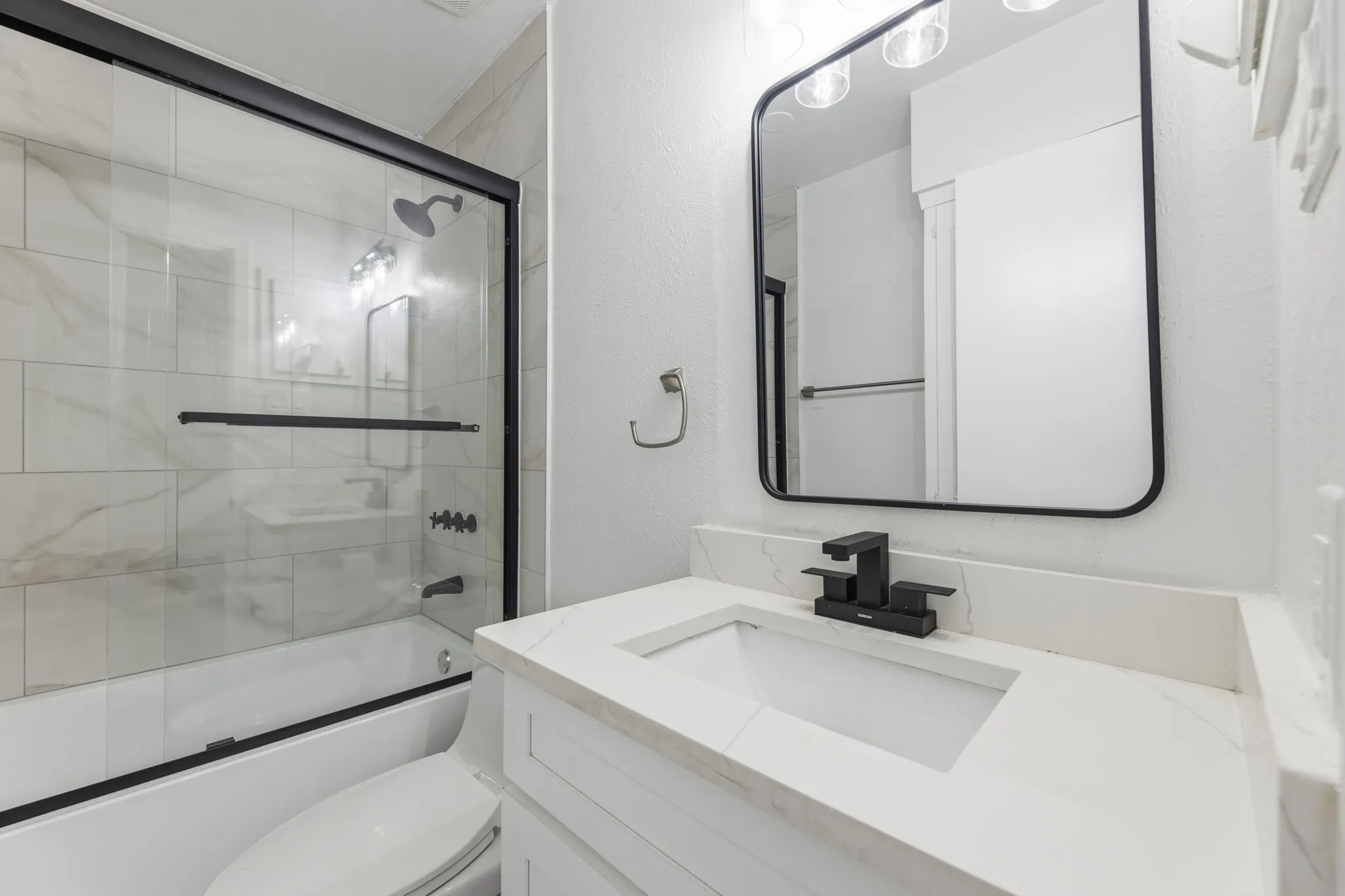 Single Family Residence For Sale in Dallas County , 206 Rockaway Drive, Duncanville, Texas 75116, 3 Bedroom, 2 Bathroom, 1 Garage spaces, 1,148 Sqft, built in 1965, mls#21408701, Real Estate Agent in Duncanville, Homes For Sale in Dallas county, Homes For Sale in Duncanville, Realtor in Duncanville Texas, Real Estate Brokerage Independent Realty Texas, Luminita Cordes Realtor