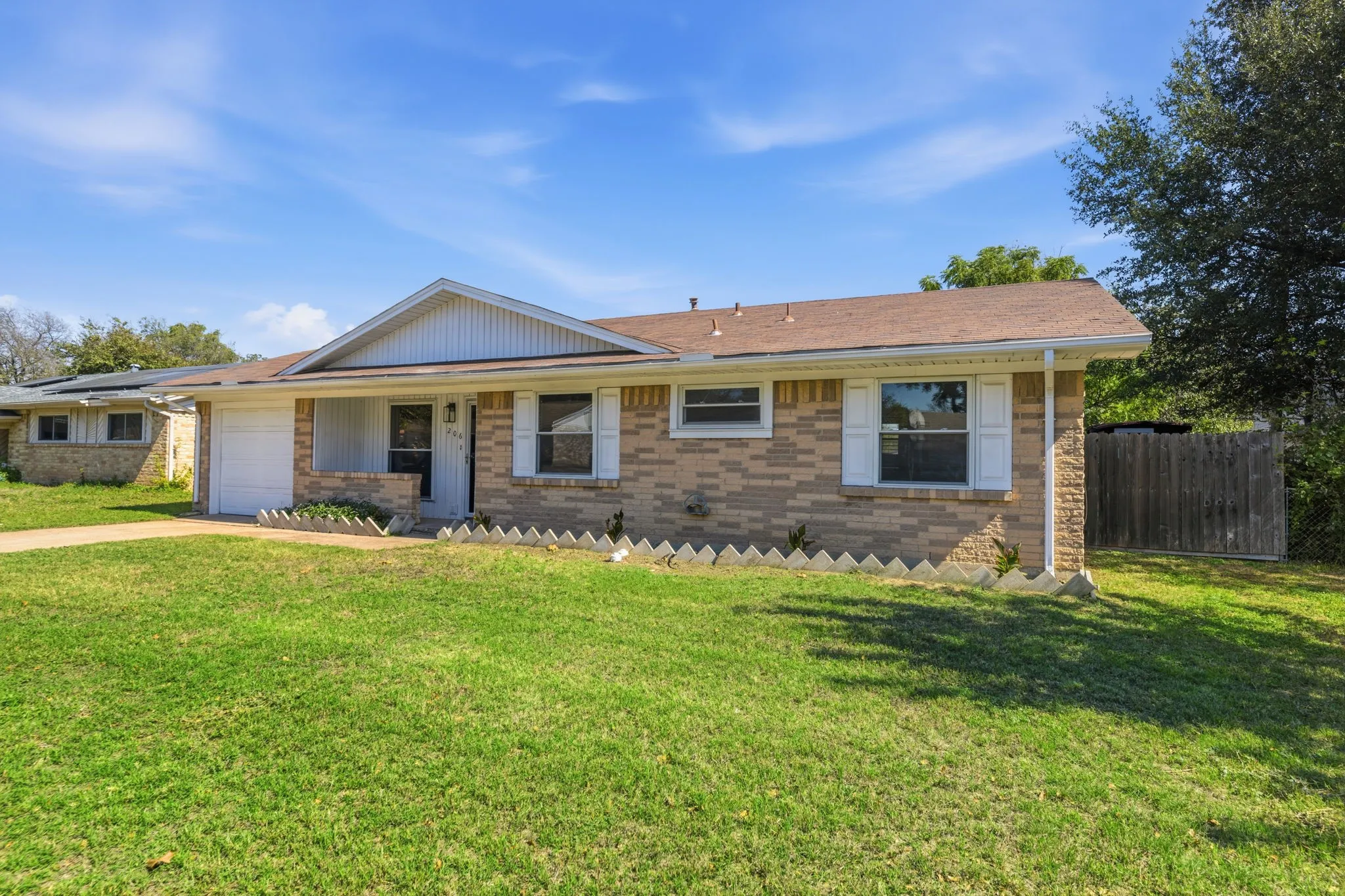 Single Family Residence For Sale in Dallas County , 206 Rockaway Drive, Duncanville, Texas 75116, 3 Bedroom, 2 Bathroom, 1 Garage spaces, 1,148 Sqft, built in 1965, mls#21408701, Real Estate Agent in Duncanville, Homes For Sale in Dallas county, Homes For Sale in Duncanville, Realtor in Duncanville Texas, Real Estate Brokerage Independent Realty Texas, Luminita Cordes Realtor