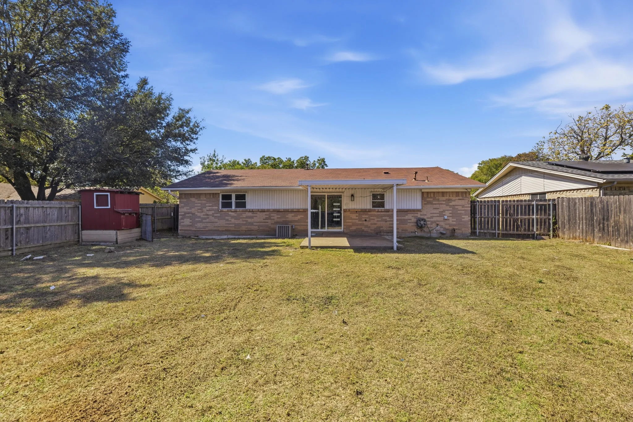 Single Family Residence For Sale in Dallas County , 206 Rockaway Drive, Duncanville, Texas 75116, 3 Bedroom, 2 Bathroom, 1 Garage spaces, 1,148 Sqft, built in 1965, mls#21408701, Real Estate Agent in Duncanville, Homes For Sale in Dallas county, Homes For Sale in Duncanville, Realtor in Duncanville Texas, Real Estate Brokerage Independent Realty Texas, Luminita Cordes Realtor