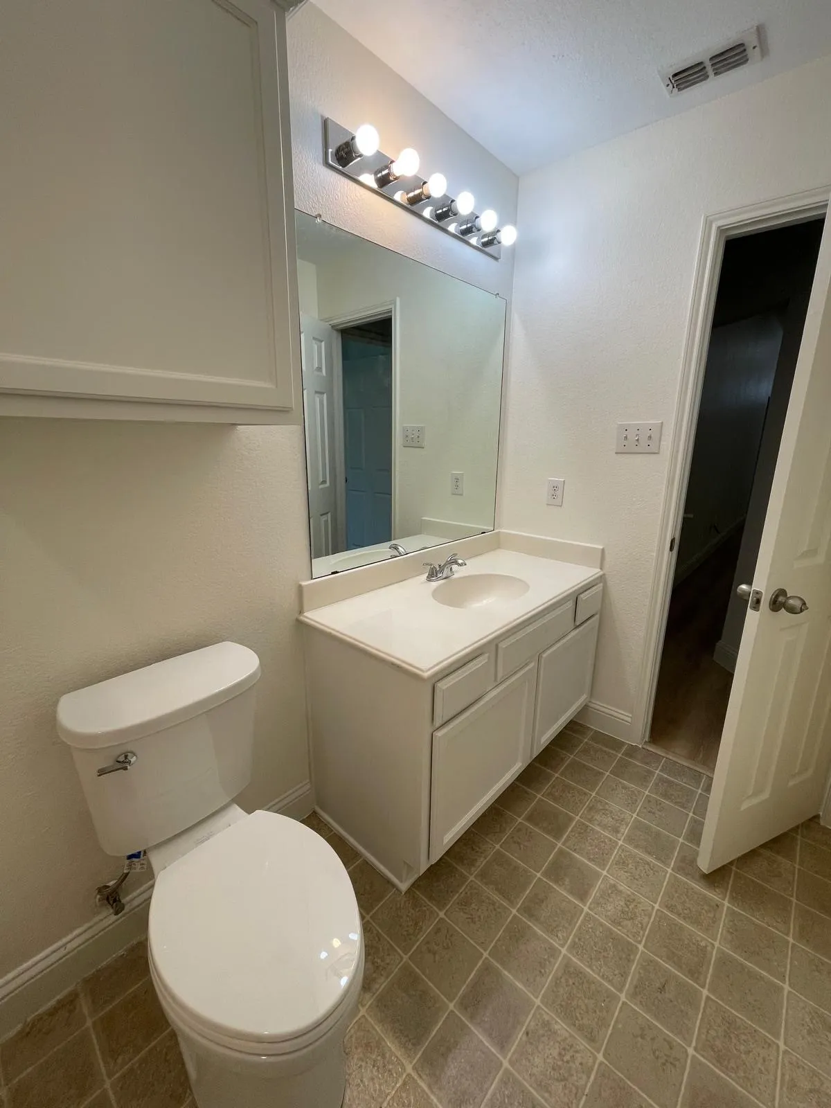 Single Family Residence For Rent in Denton County , 2049 Sunny Side Drive, Little Elm, Texas 75068, 4 Bedroom, 2 Bathroom, 2 Garage spaces, 1,502 Sqft, built in 2006, mls#21408783, Real Estate Agent in Little Elm, Homes For Rent in Denton county, Homes For Rent in Little Elm, Realtor in Little Elm Texas, Real Estate Brokerage Independent Realty Texas, Luminita Cordes Realtor